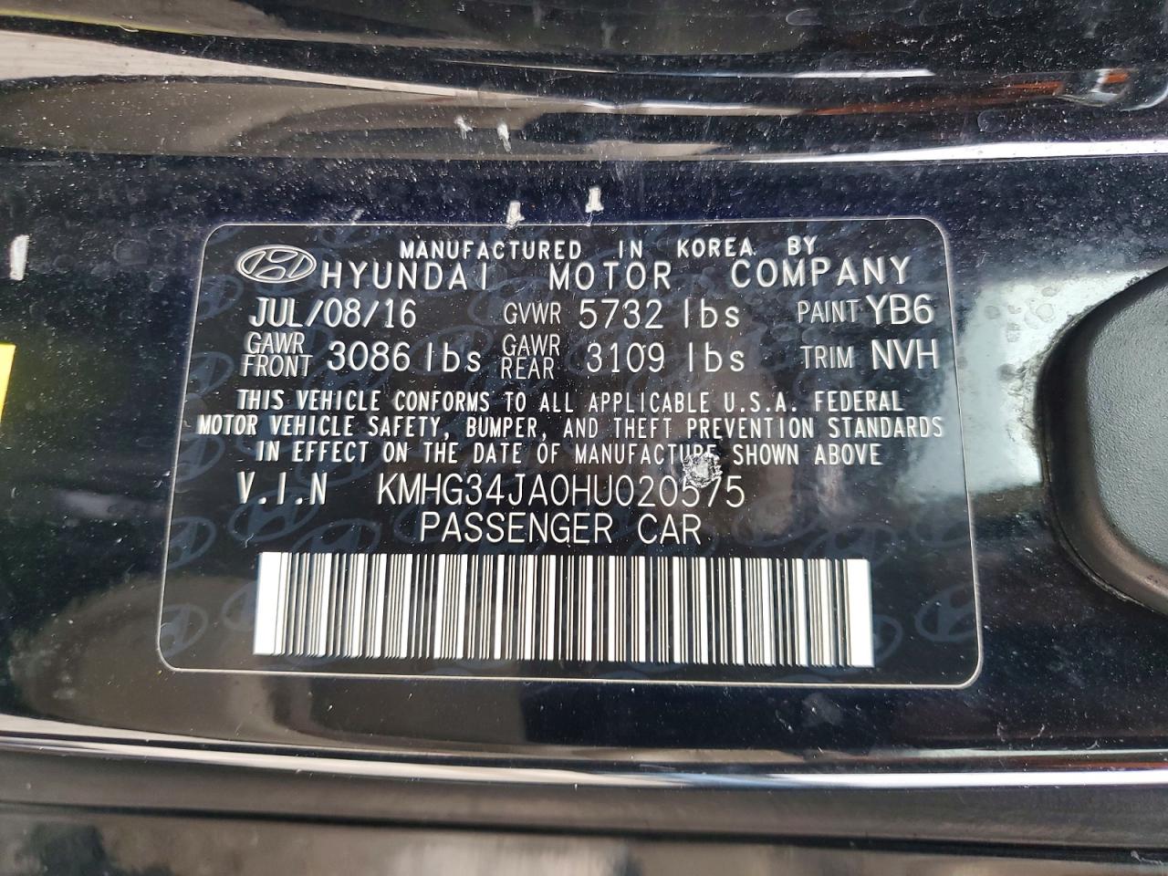 2017 Genesis G90 Premium Black vin: KMHG34JA0HU020575