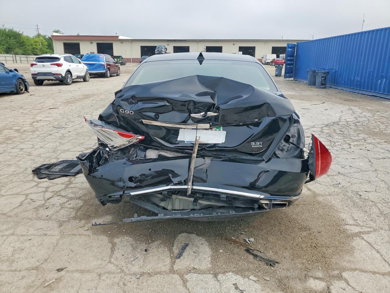 2017 Genesis G90 Premium Black vin: KMHG34JA0HU020575