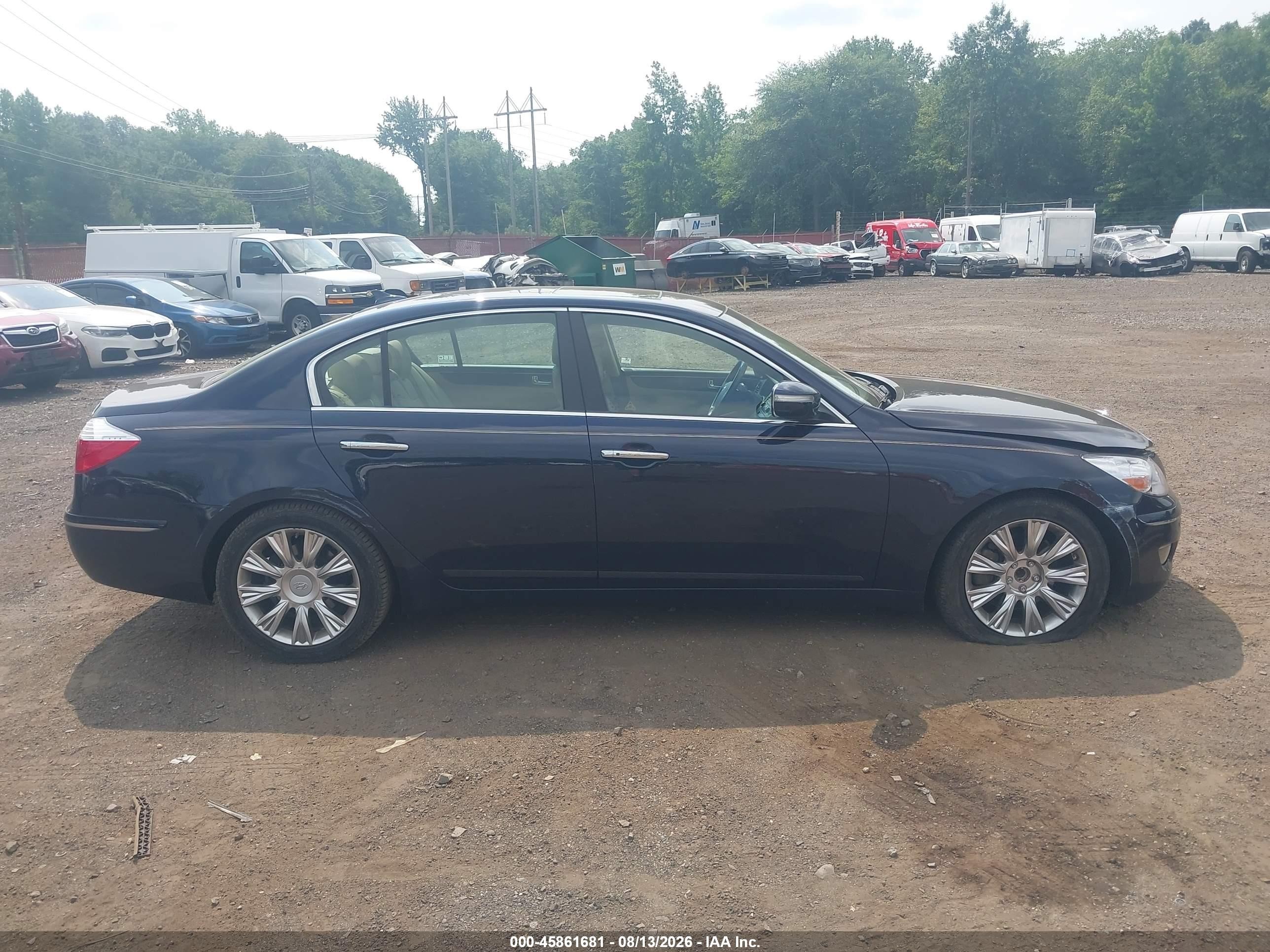 2009 Hyundai Genesis 3.8 Dark Blue vin: KMHGC46E09U017933