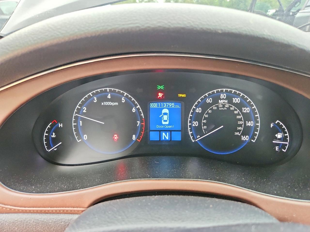 2009 Hyundai Genesis 3.8l Black vin: KMHGC46E09U020153
