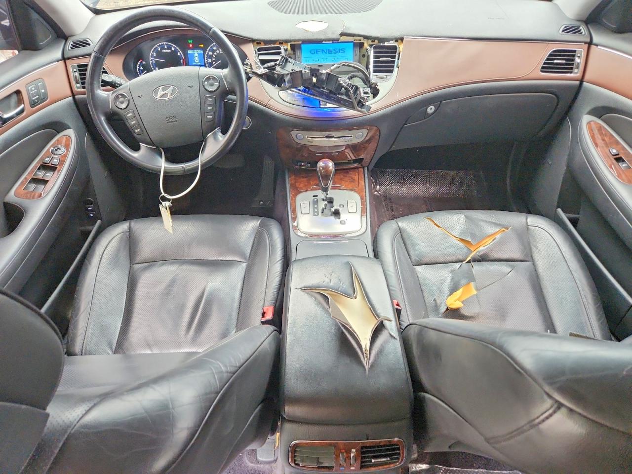 2009 Hyundai Genesis 3.8l Black vin: KMHGC46E09U020153