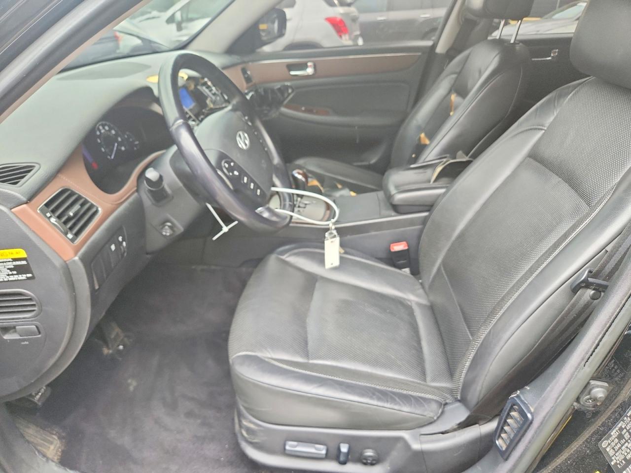 2009 Hyundai Genesis 3.8l Black vin: KMHGC46E09U020153
