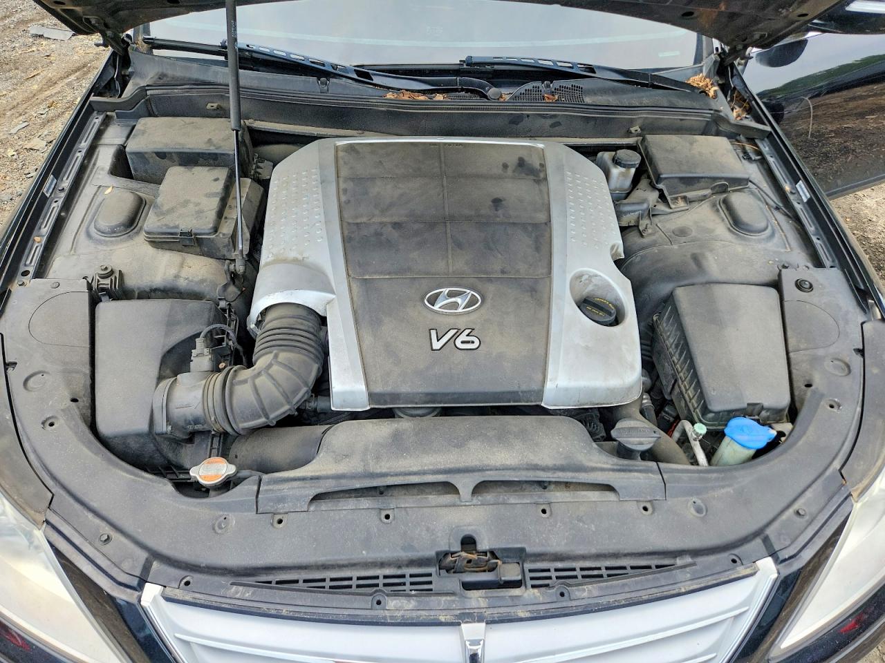 2009 Hyundai Genesis 3.8l Black vin: KMHGC46E09U020153