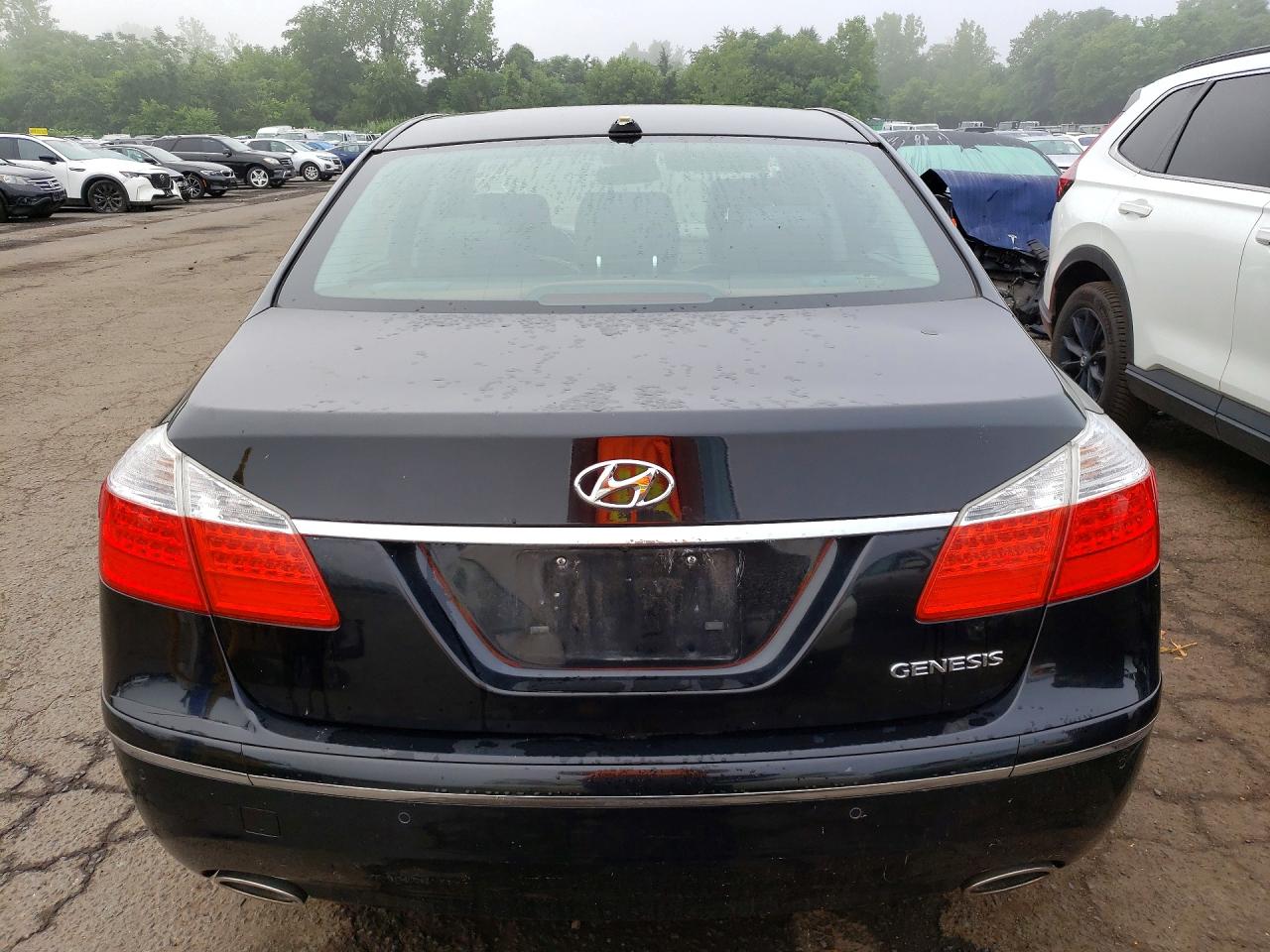 2009 Hyundai Genesis 3.8l Black vin: KMHGC46E09U030391