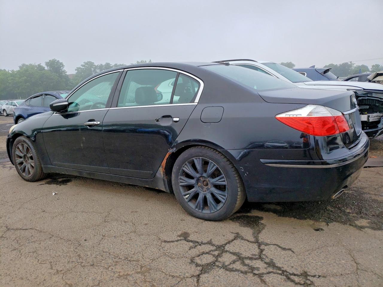 2009 Hyundai Genesis 3.8l Black vin: KMHGC46E09U030391