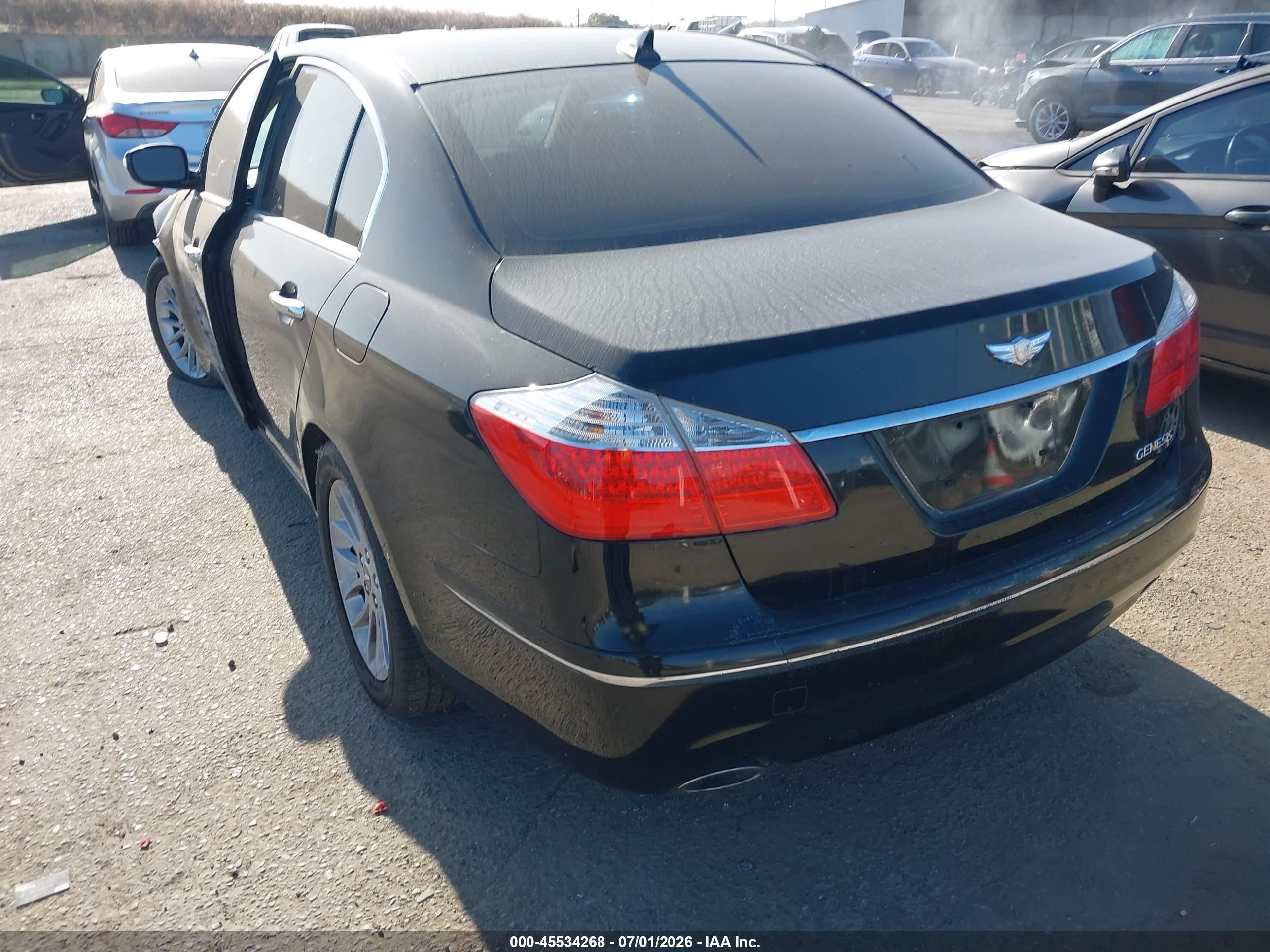 2009 Hyundai Genesis 3.8 Black vin: KMHGC46E09U039642