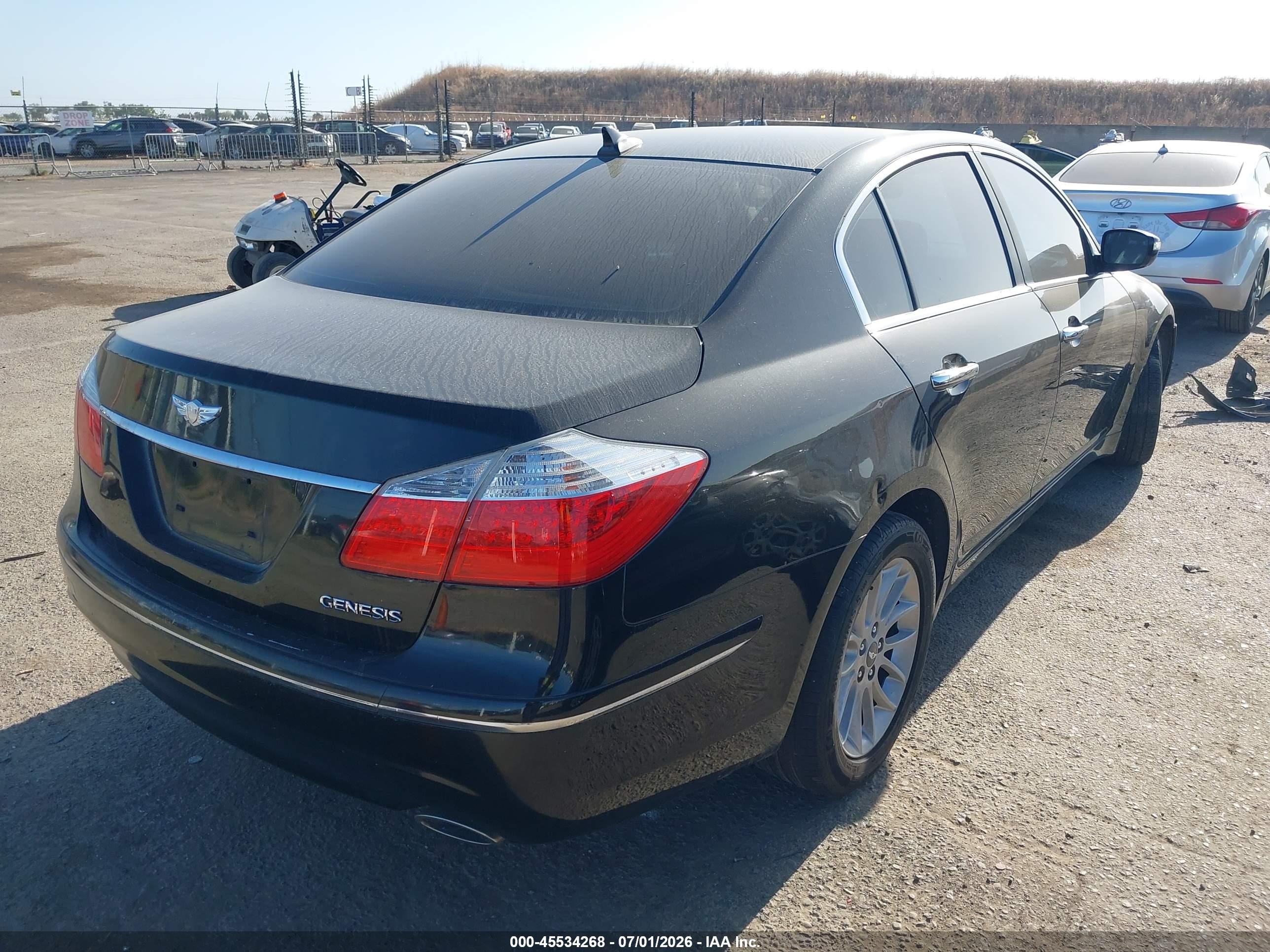 2009 Hyundai Genesis 3.8 Black vin: KMHGC46E09U039642