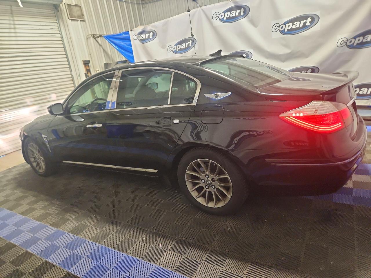 2009 Hyundai Genesis 3.8l Black vin: KMHGC46E09U039754