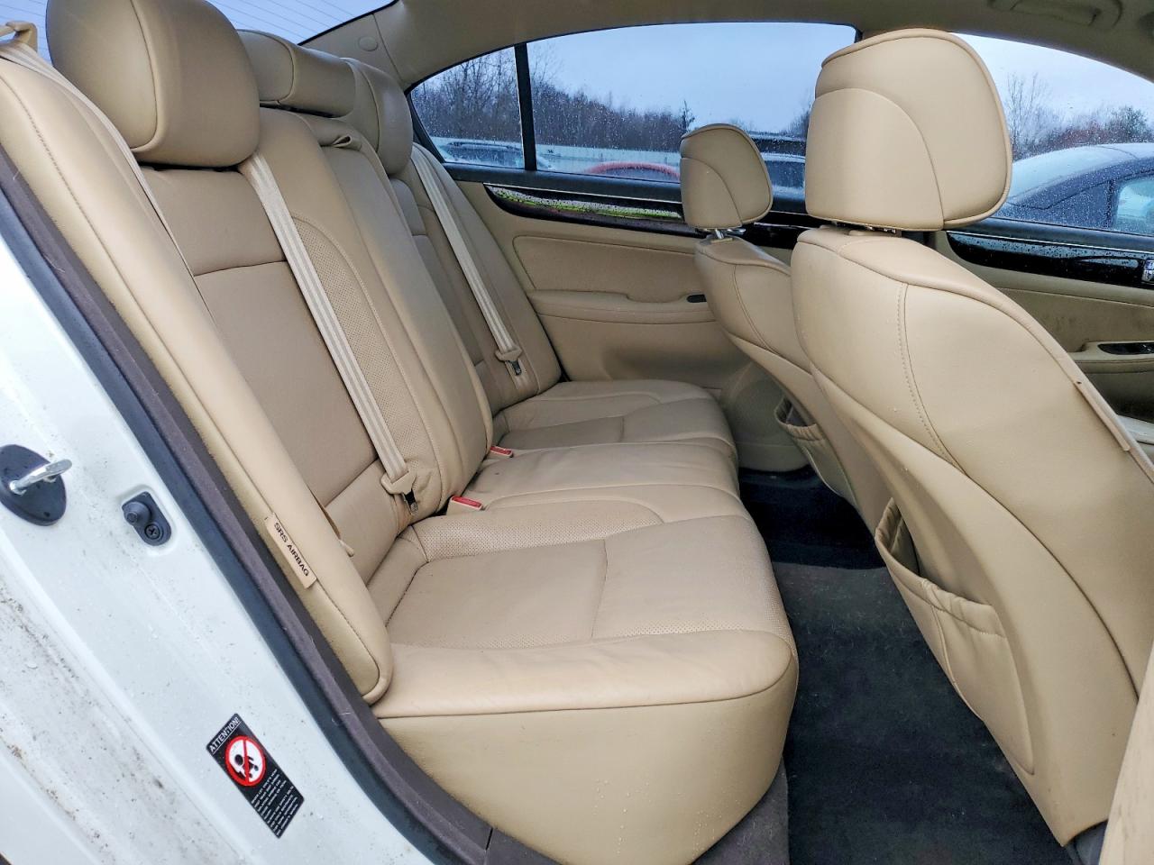 2009 Hyundai Genesis 3.8l White vin: KMHGC46E09U061026