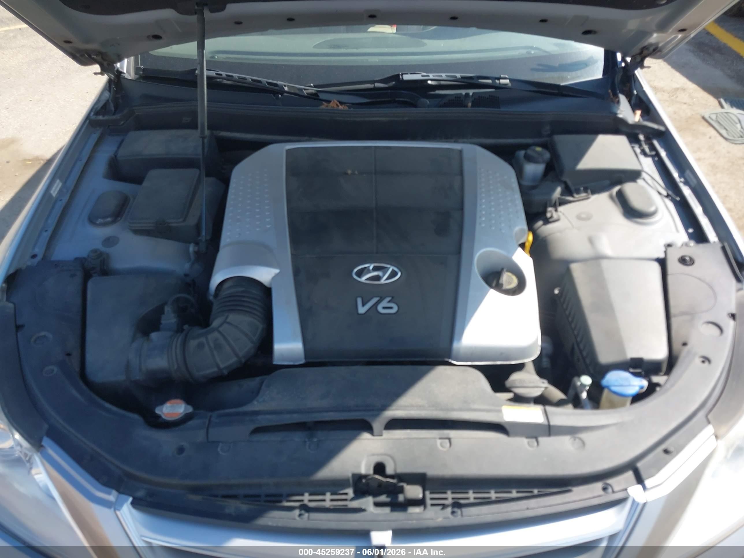 2009 Hyundai Genesis 3.8 Серый vin: KMHGC46E19U027175