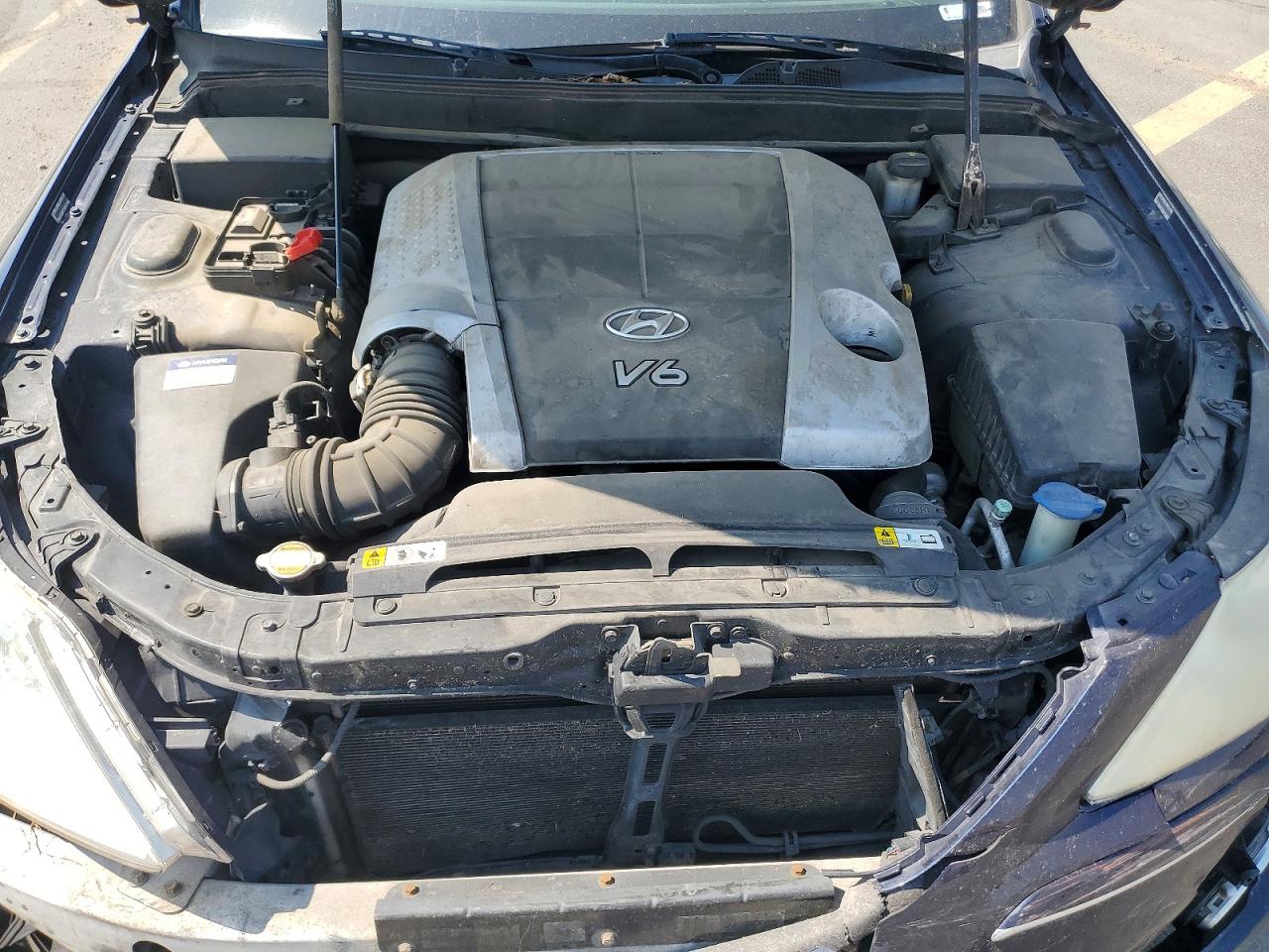 2009 Hyundai Genesis 3.8l Blue vin: KMHGC46E19U029119