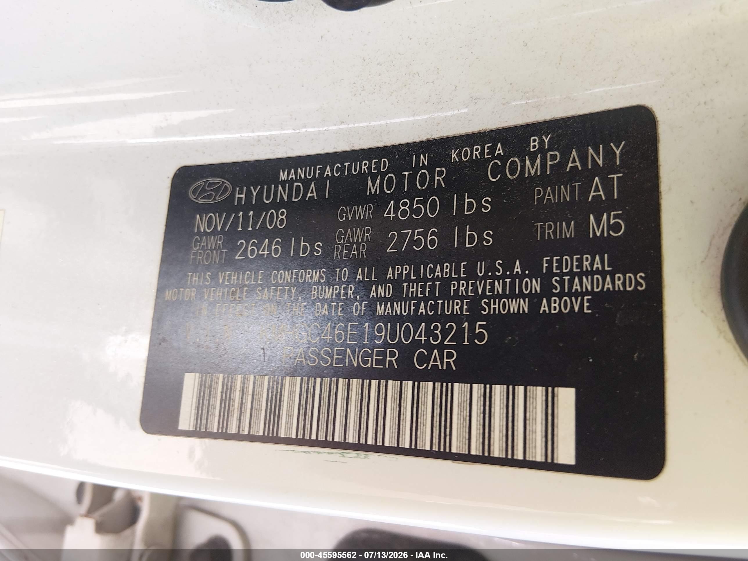 2009 Hyundai Genesis 3.8 White vin: KMHGC46E19U043215