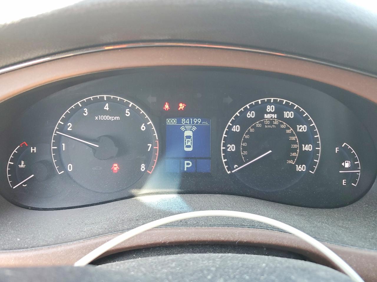 2009 Hyundai Genesis 3.8l Silver vin: KMHGC46E29U025984