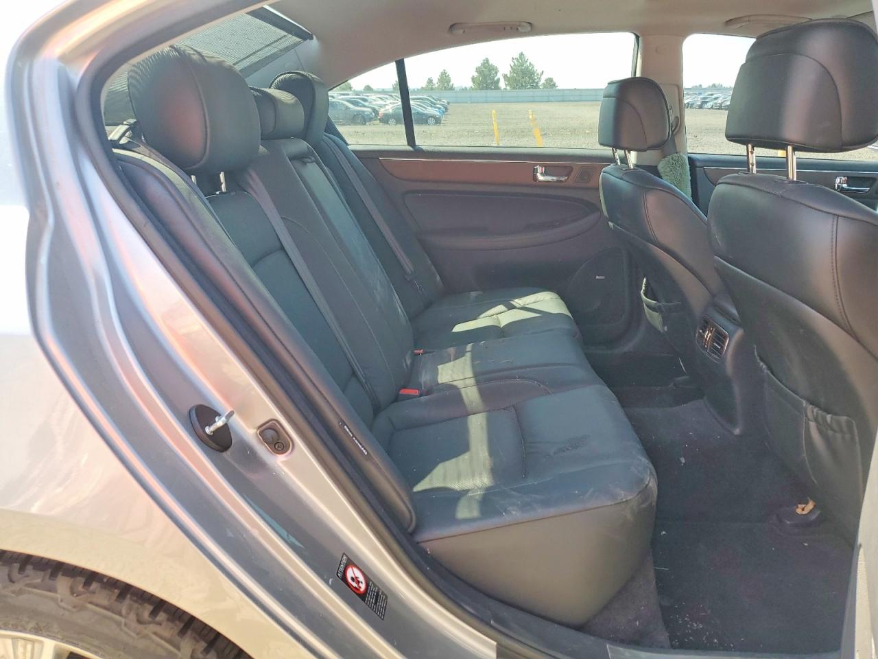 2009 Hyundai Genesis 3.8l Silver vin: KMHGC46E29U025984