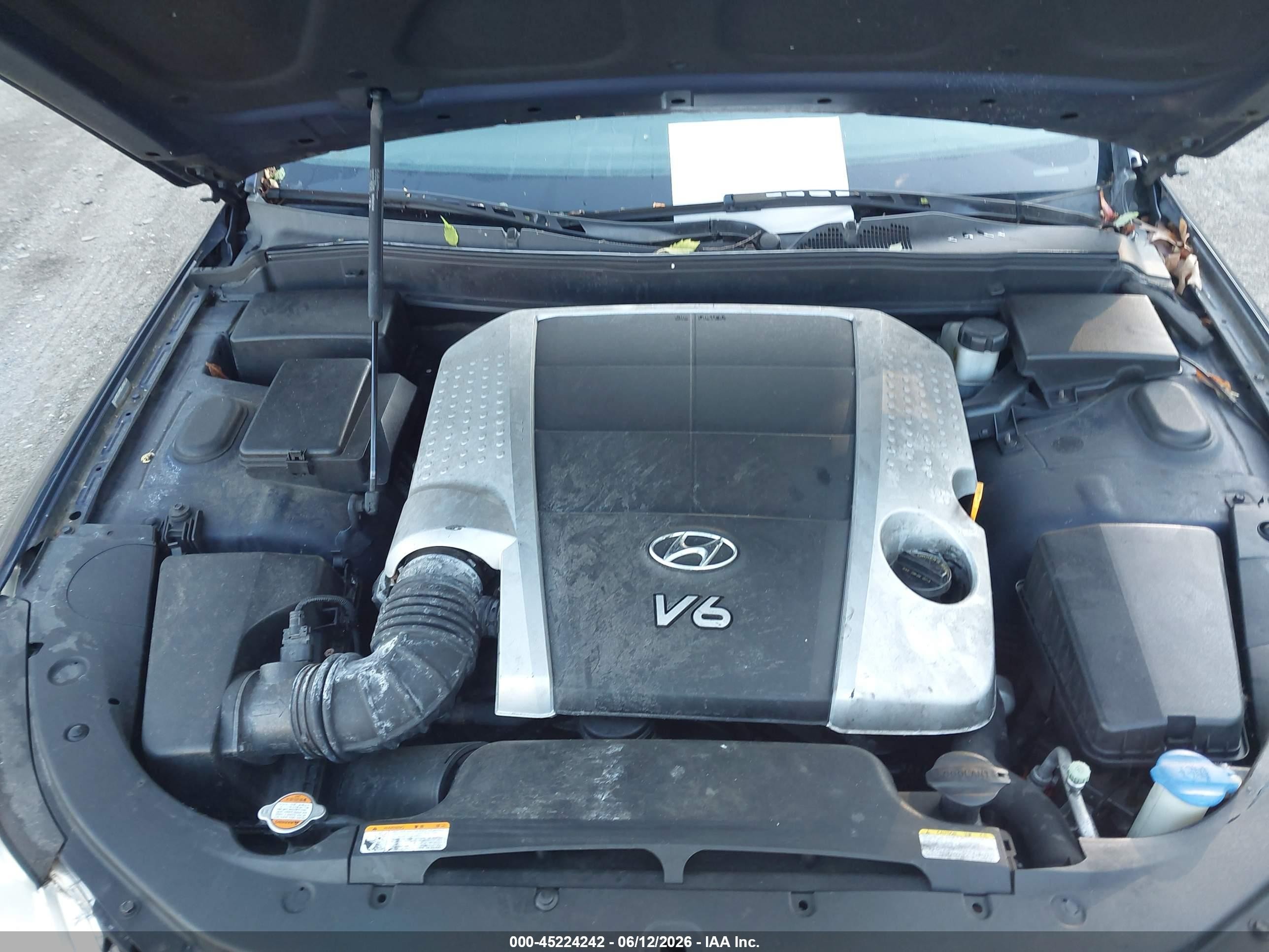 2009 Hyundai Genesis 3.8 Dark Blue vin: KMHGC46E39U016789