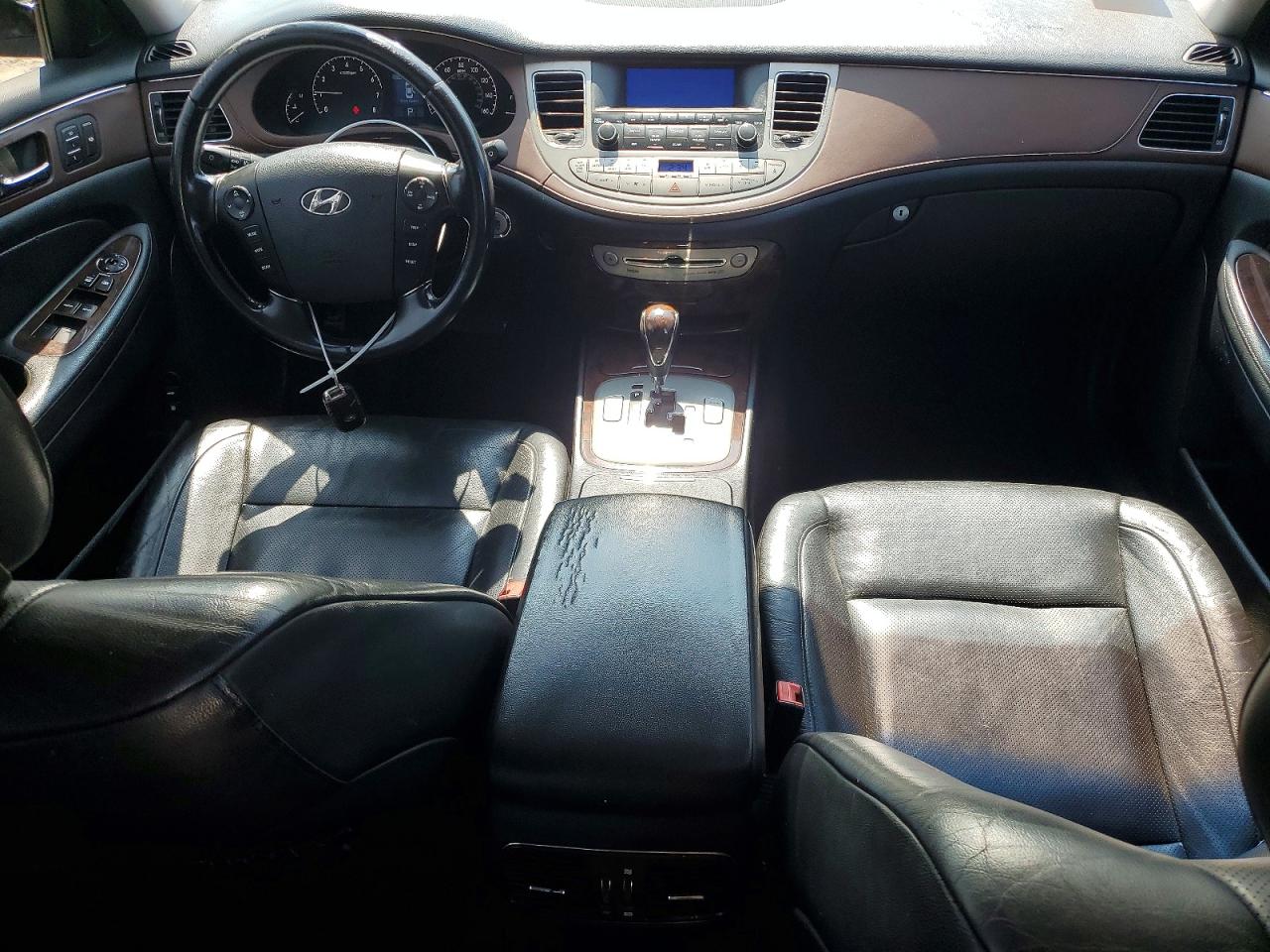2009 Hyundai Genesis 3.8l Black vin: KMHGC46E39U018476