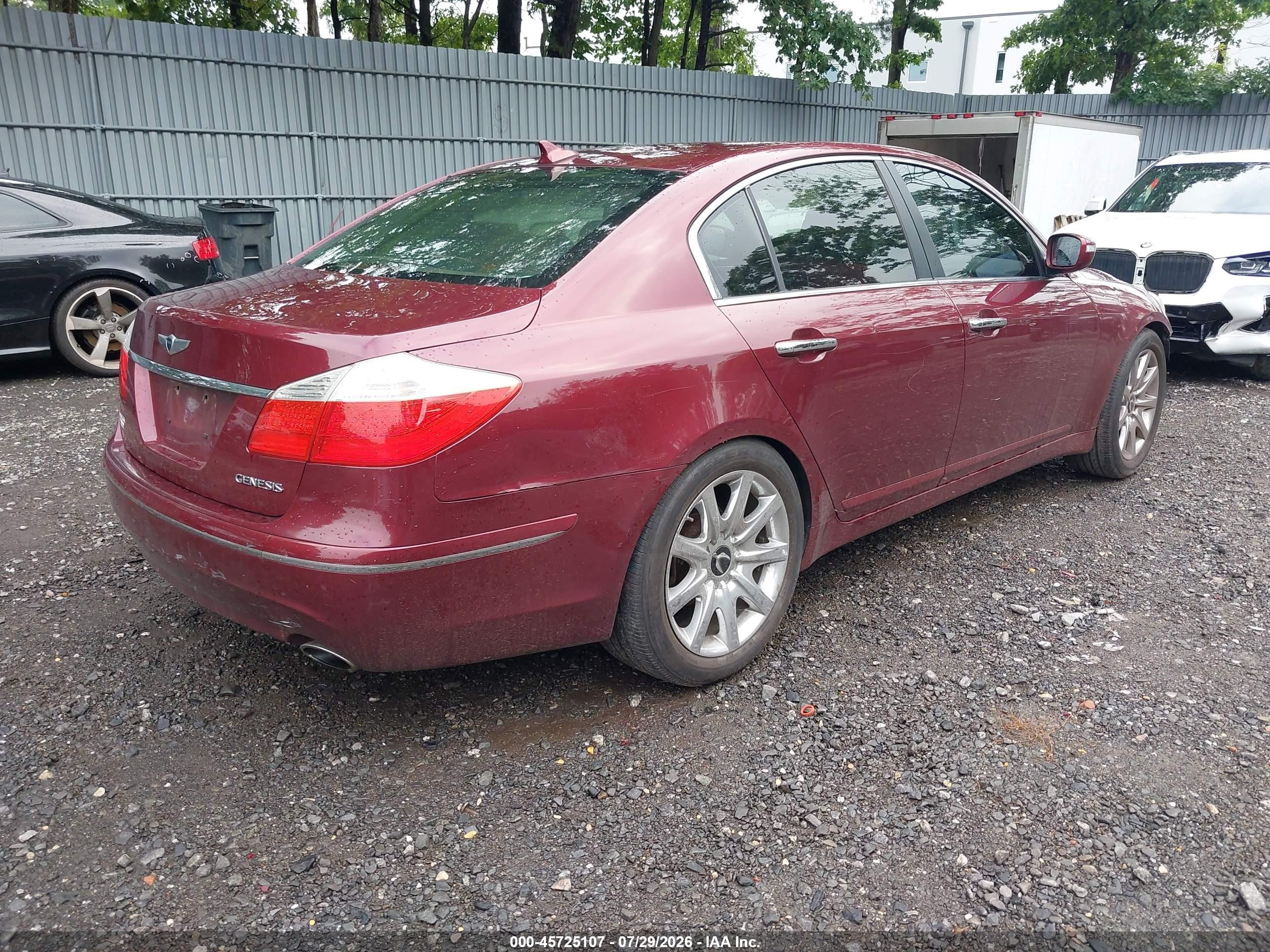 2009 Hyundai Genesis 3.8 Бордовый vin: KMHGC46E39U021488