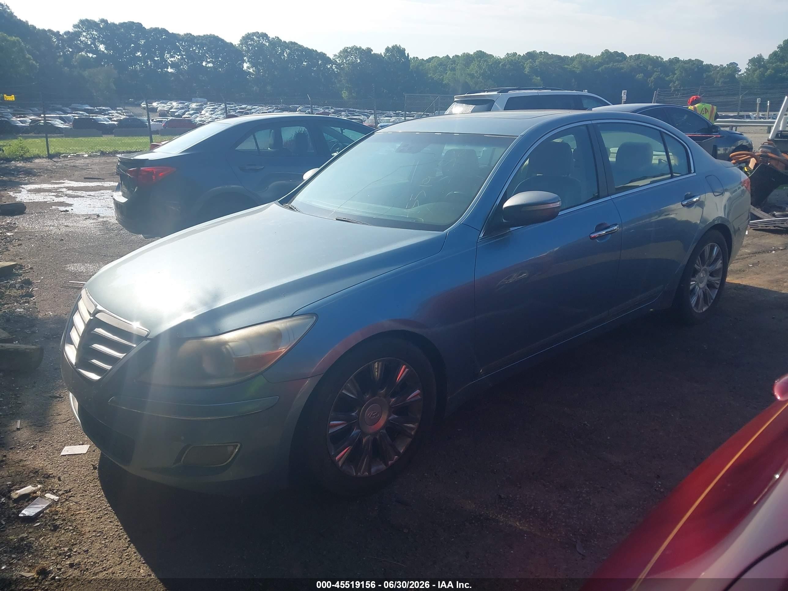 2009 Hyundai Genesis 3.8 Tan vin: KMHGC46E59U024456