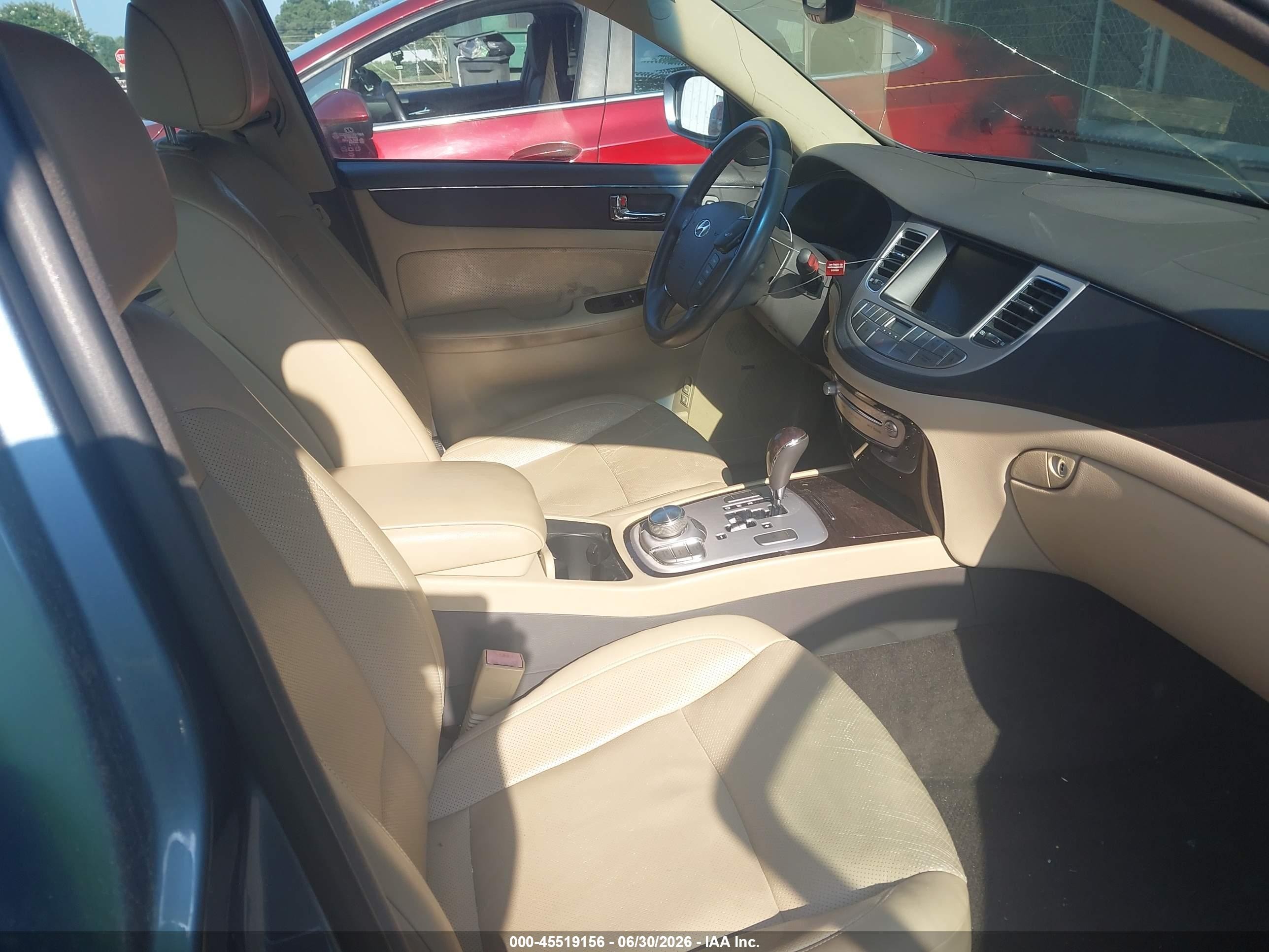 2009 Hyundai Genesis 3.8 Tan vin: KMHGC46E59U024456