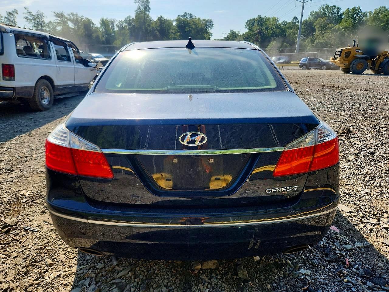 2009 Hyundai Genesis 3.8l Black vin: KMHGC46E59U039197