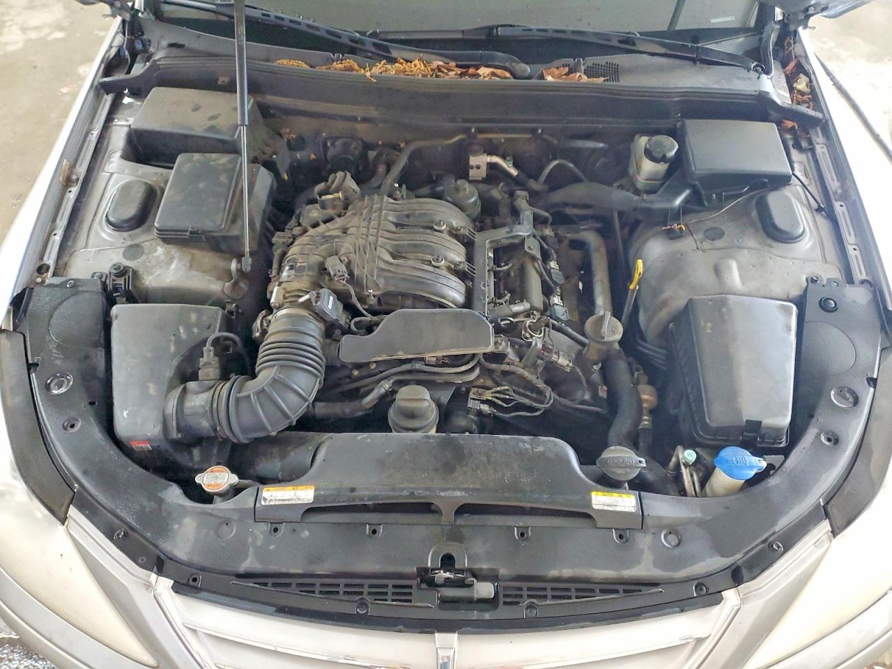 2009 Hyundai Genesis 3.8l Silver vin: KMHGC46E59U069316