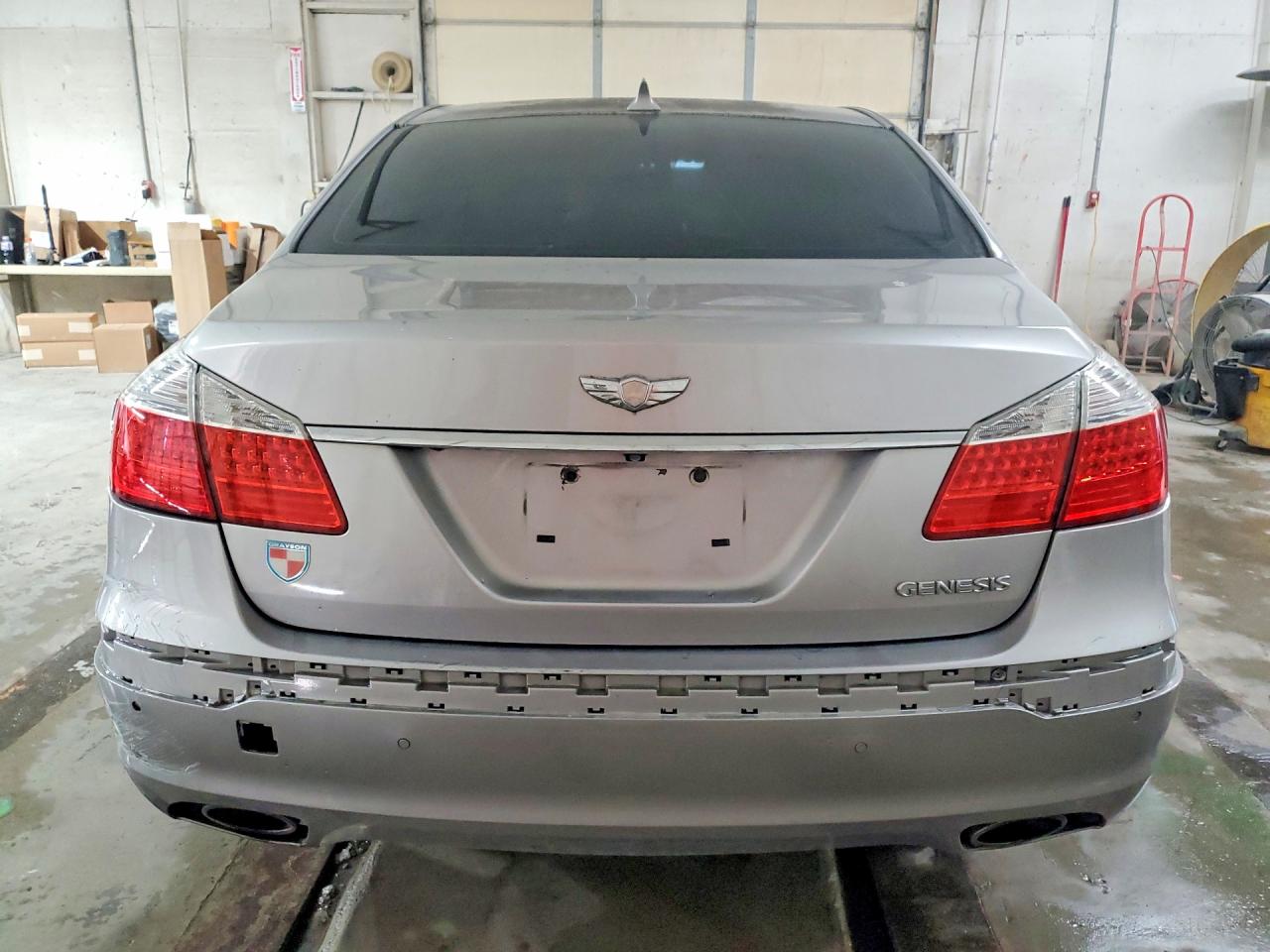 2009 Hyundai Genesis 3.8l Silver vin: KMHGC46E59U069316