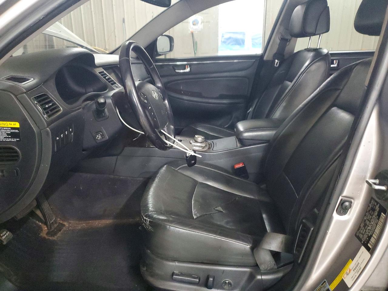 2009 Hyundai Genesis 3.8l Silver vin: KMHGC46E59U069316
