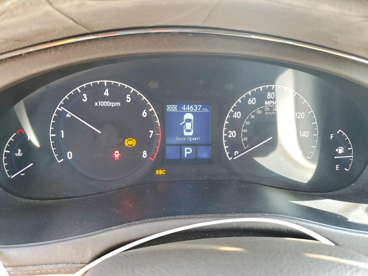 2009 Hyundai Genesis 3.8l Silver vin: KMHGC46E89U026802