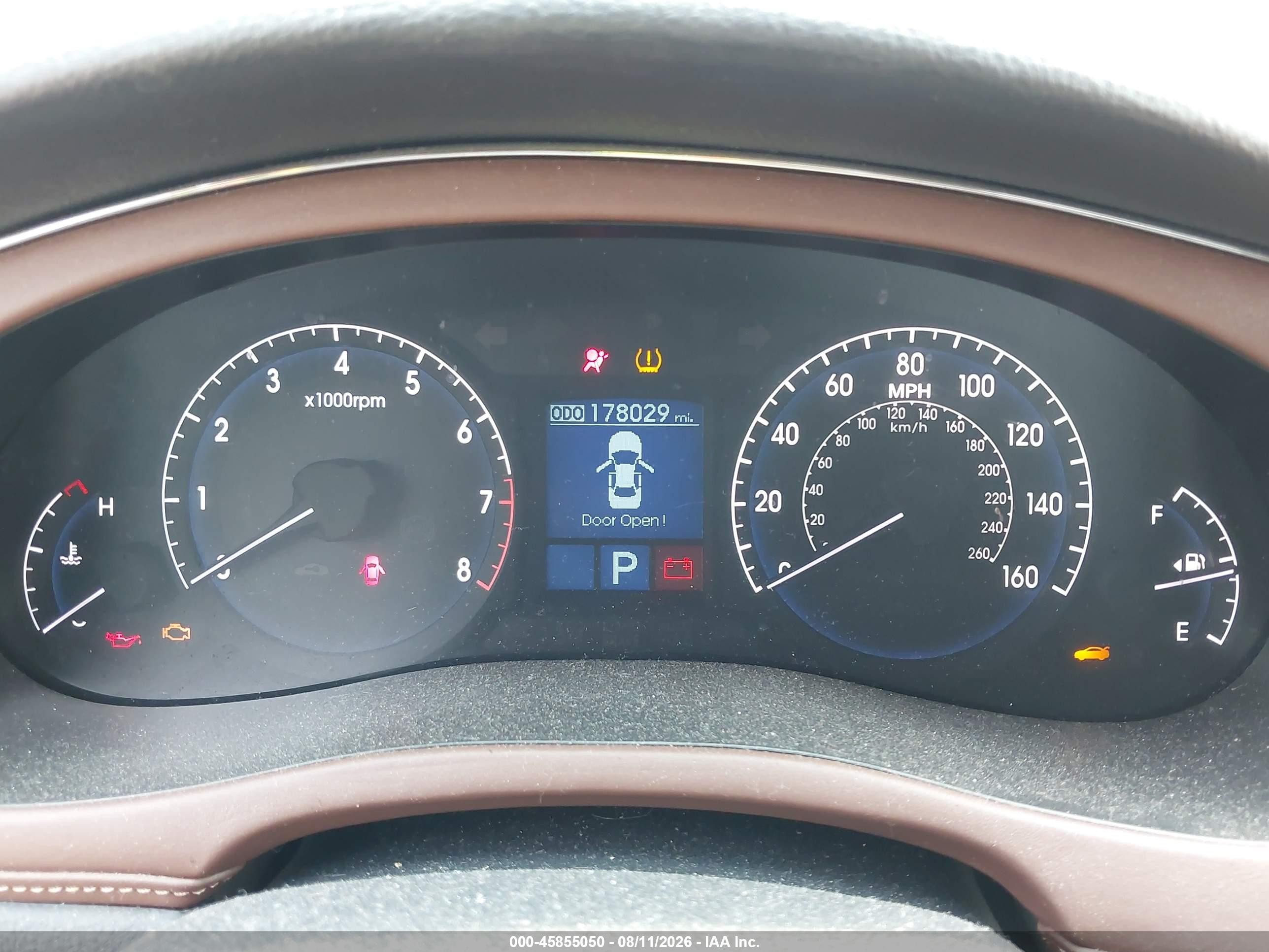 2009 Hyundai Genesis 3.8 Gray vin: KMHGC46E99U025951
