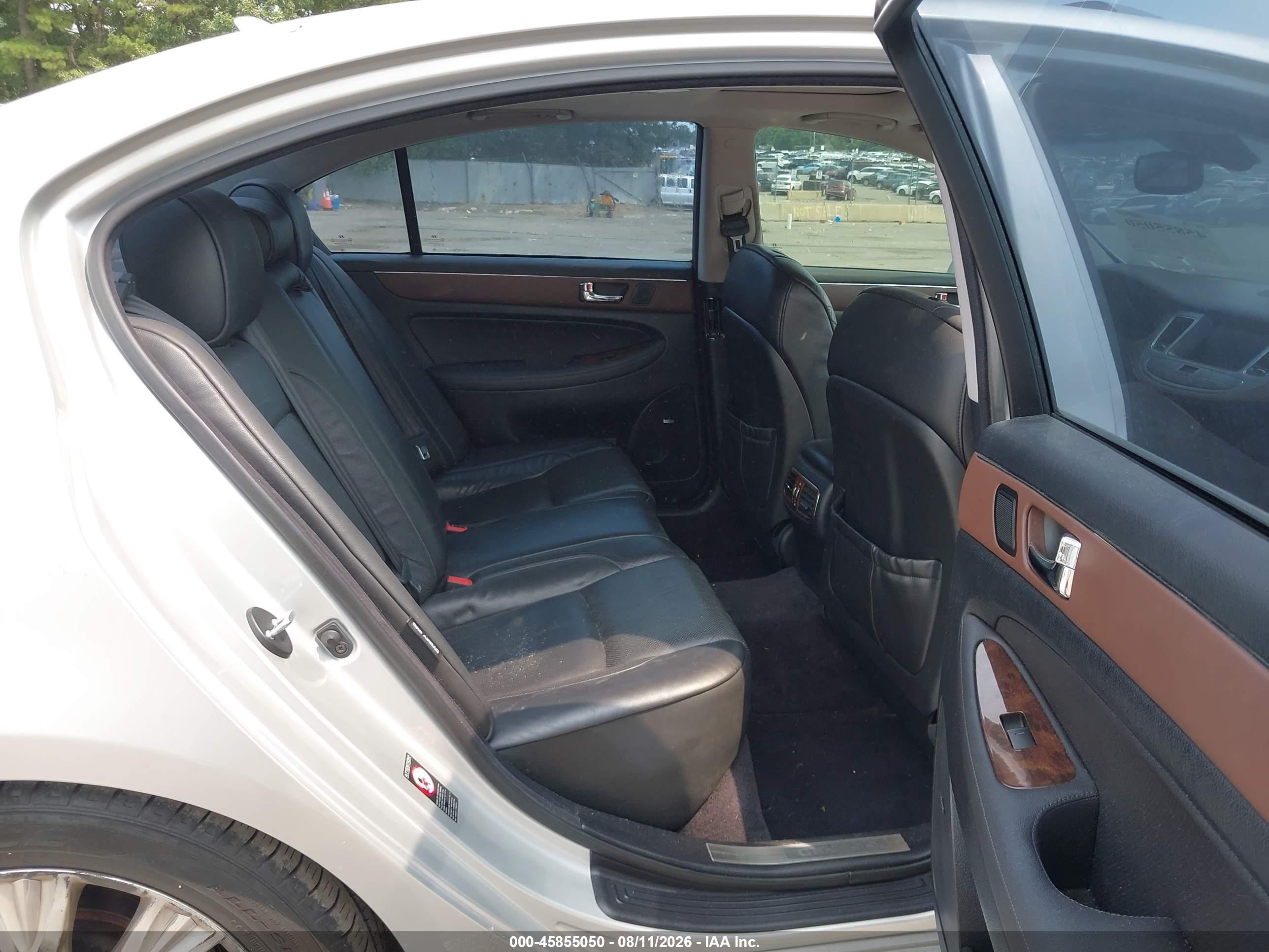 2009 Hyundai Genesis 3.8 Gray vin: KMHGC46E99U025951