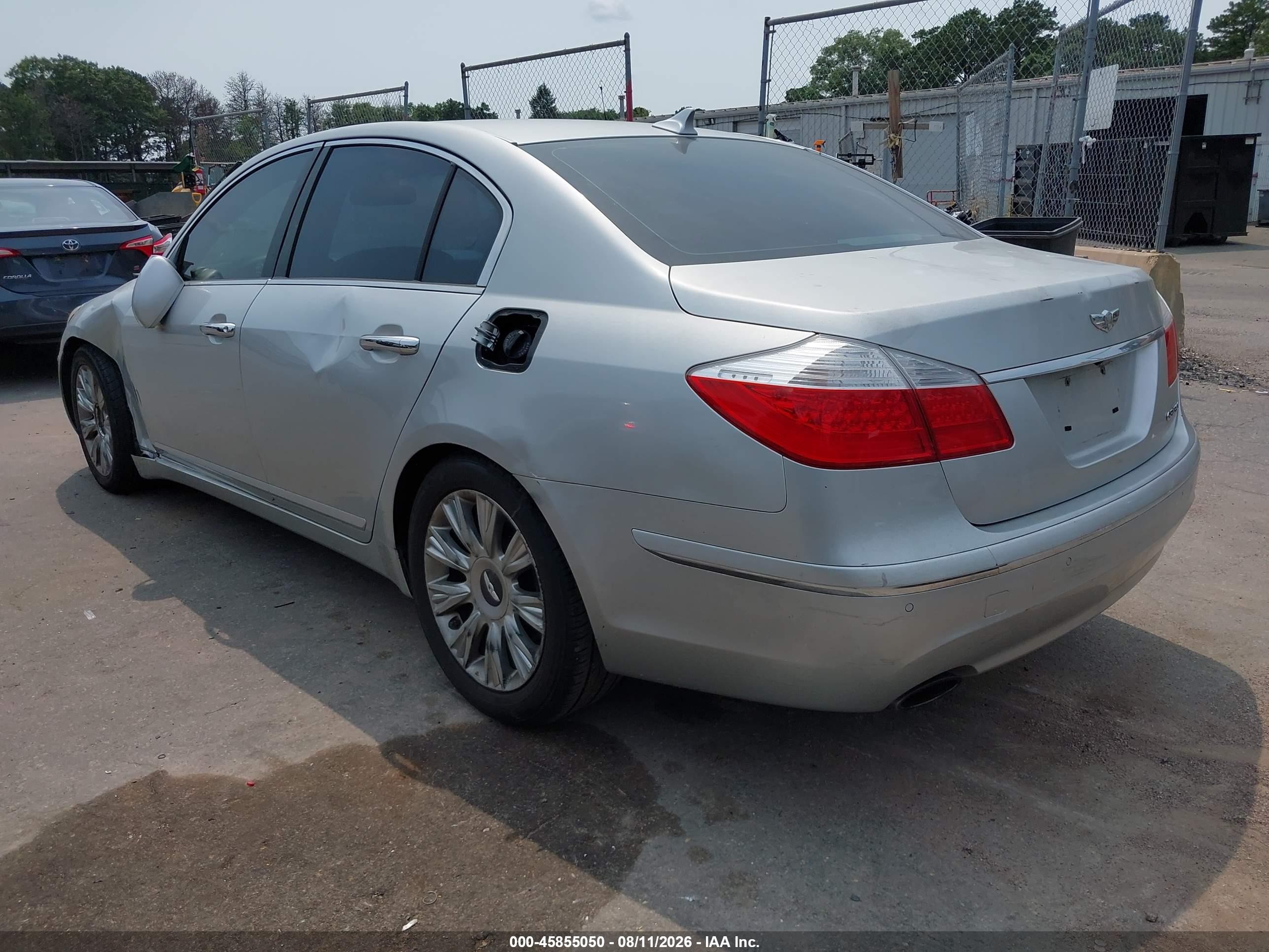 2009 Hyundai Genesis 3.8 Gray vin: KMHGC46E99U025951