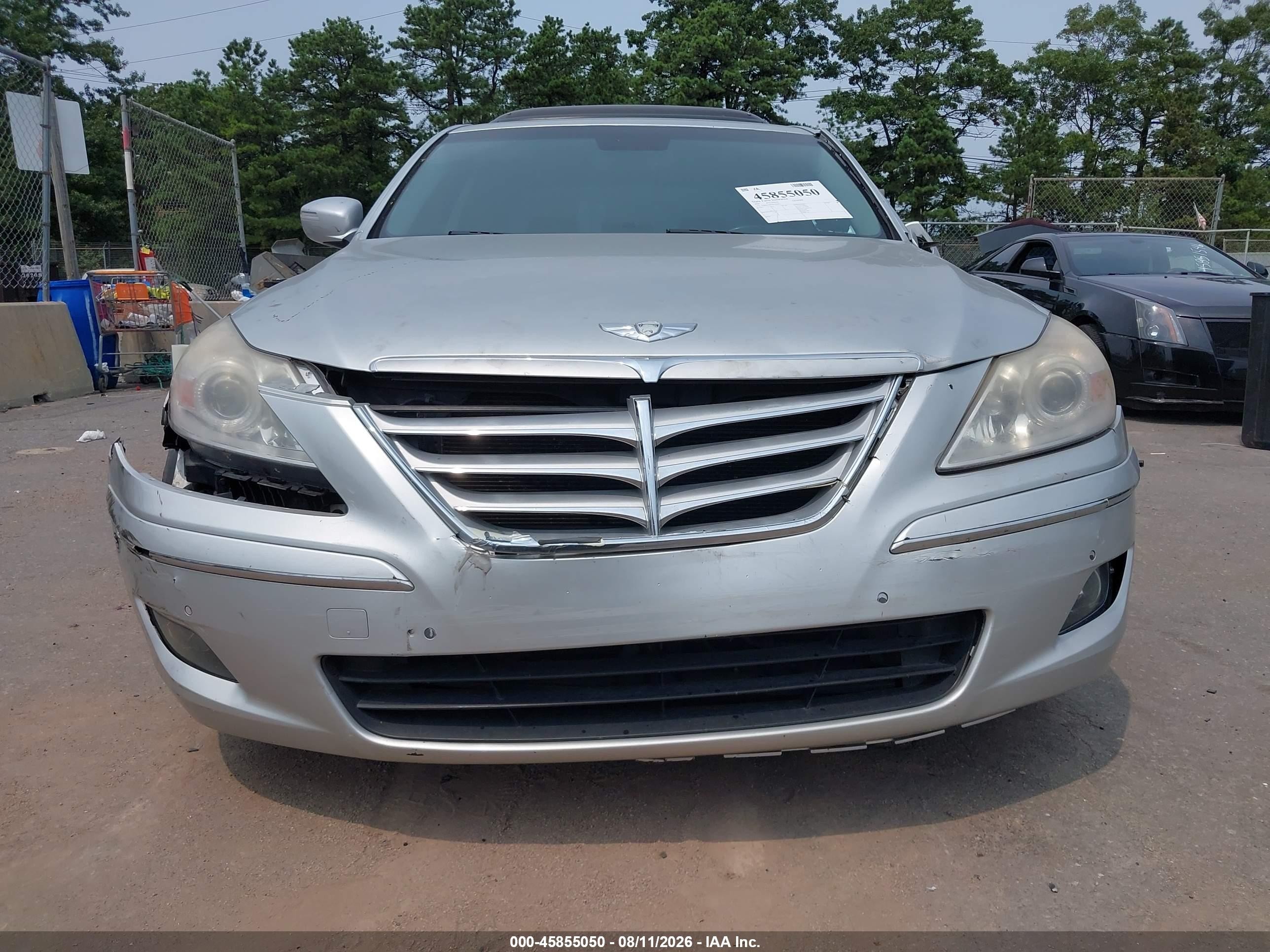 2009 Hyundai Genesis 3.8 Gray vin: KMHGC46E99U025951