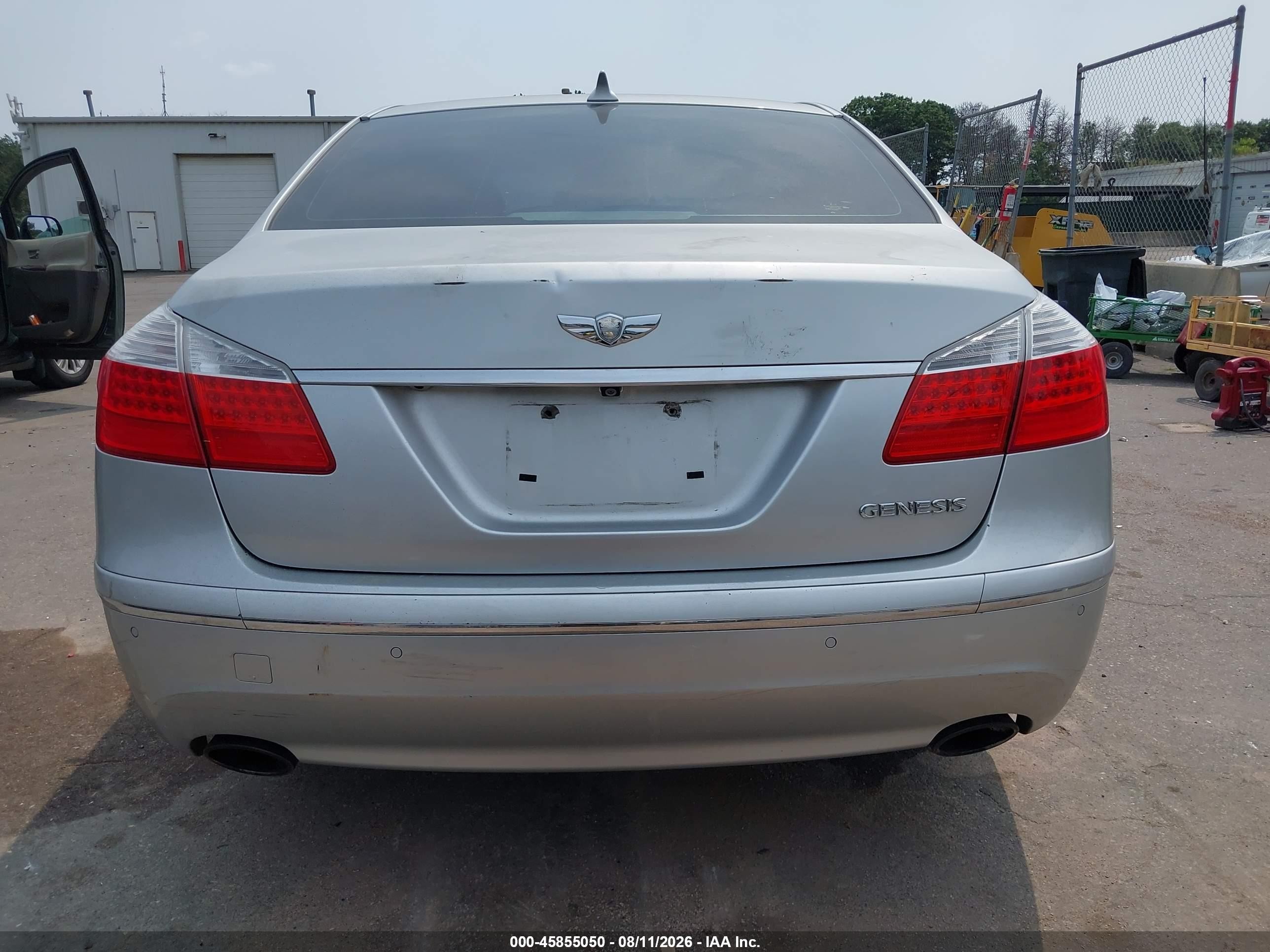 2009 Hyundai Genesis 3.8 Gray vin: KMHGC46E99U025951