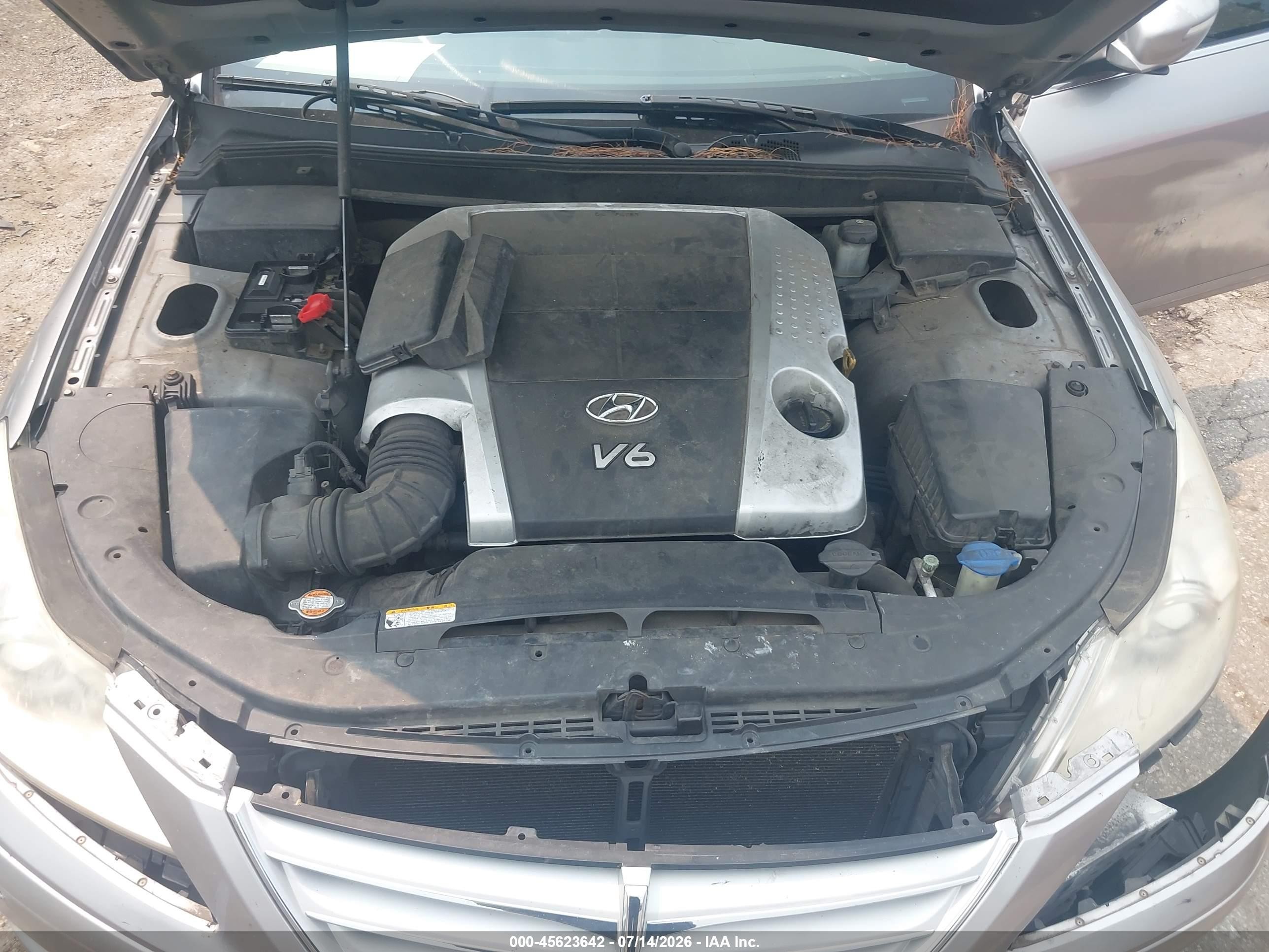 2009 Hyundai Genesis 3.8 Серебряный vin: KMHGC46E99U040983