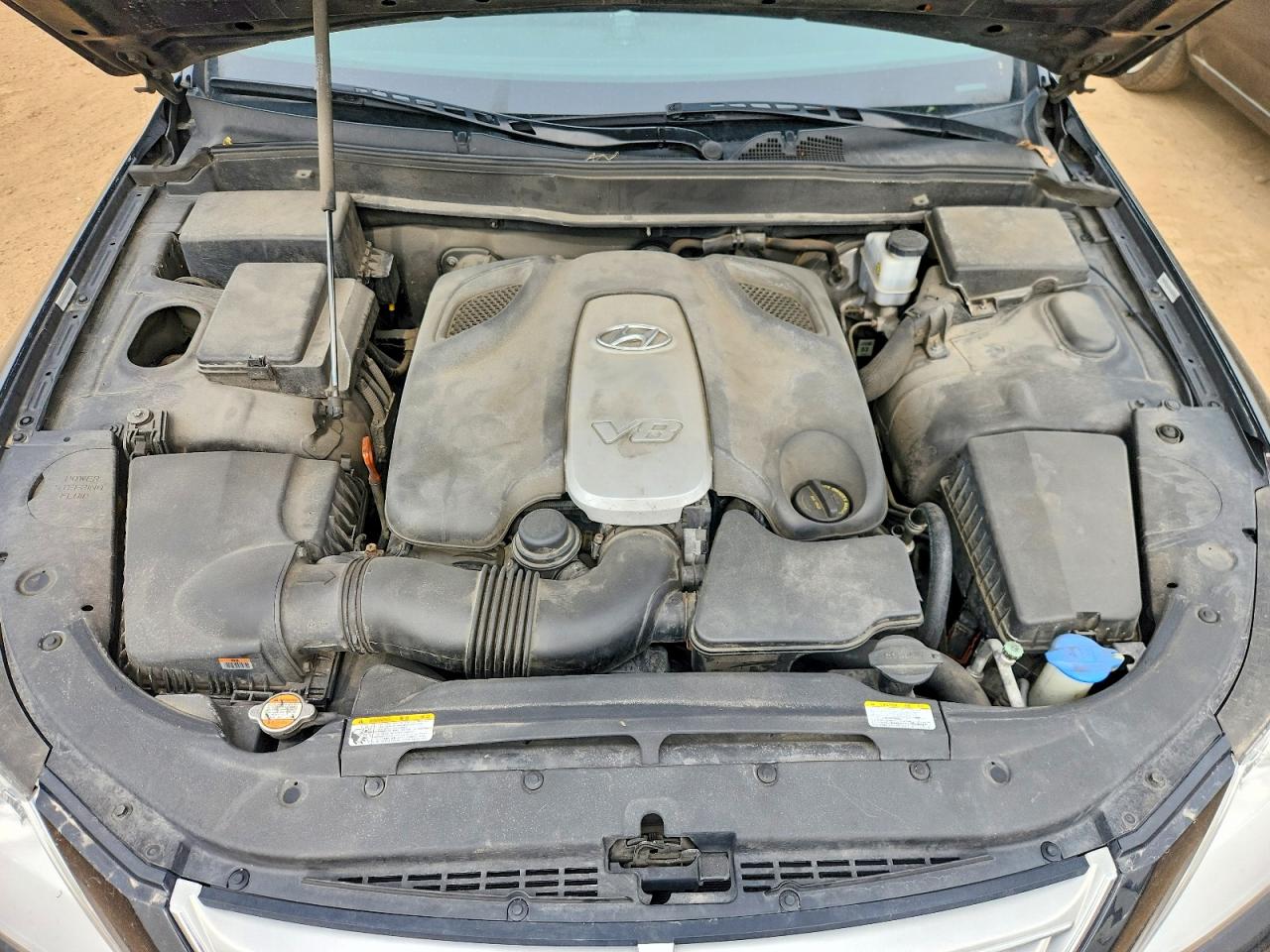 2009 Hyundai Genesis 4.6l Black vin: KMHGC46F09U055672