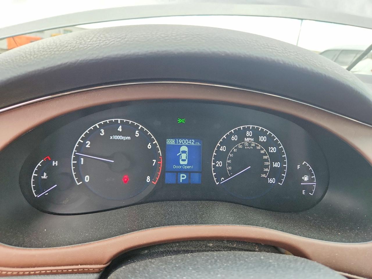 2009 Hyundai Genesis 4.6l Gray vin: KMHGC46F19U034457