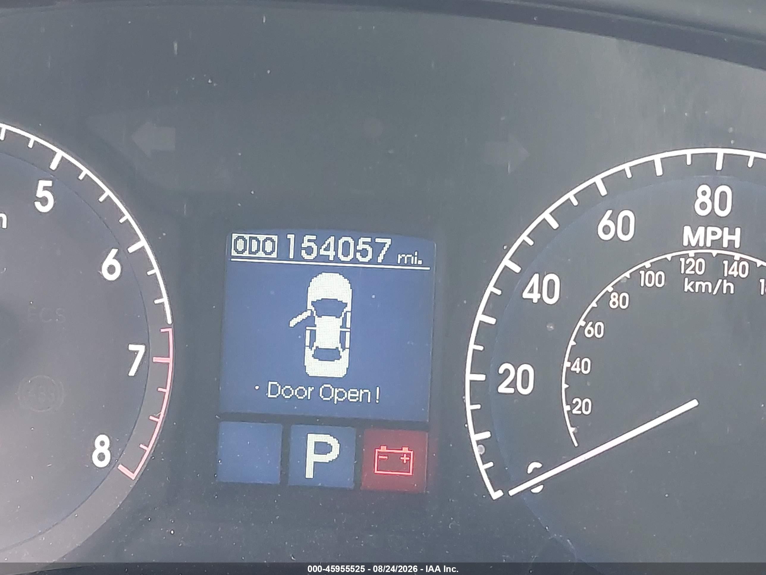 2009 Hyundai Genesis 4.6 Silver vin: KMHGC46F49U040379