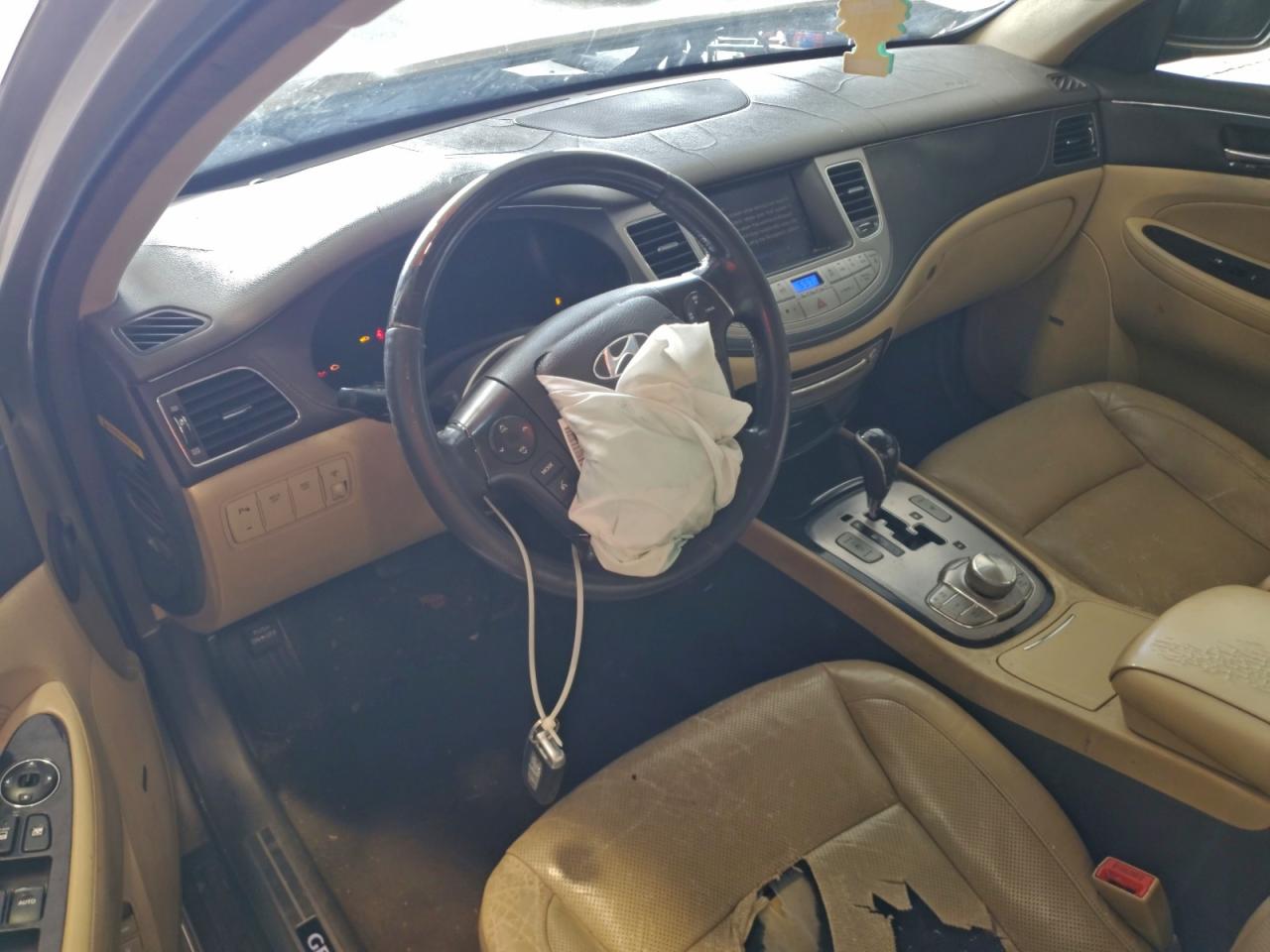 2009 Hyundai Genesis 4.6l Gold vin: KMHGC46F49U069445