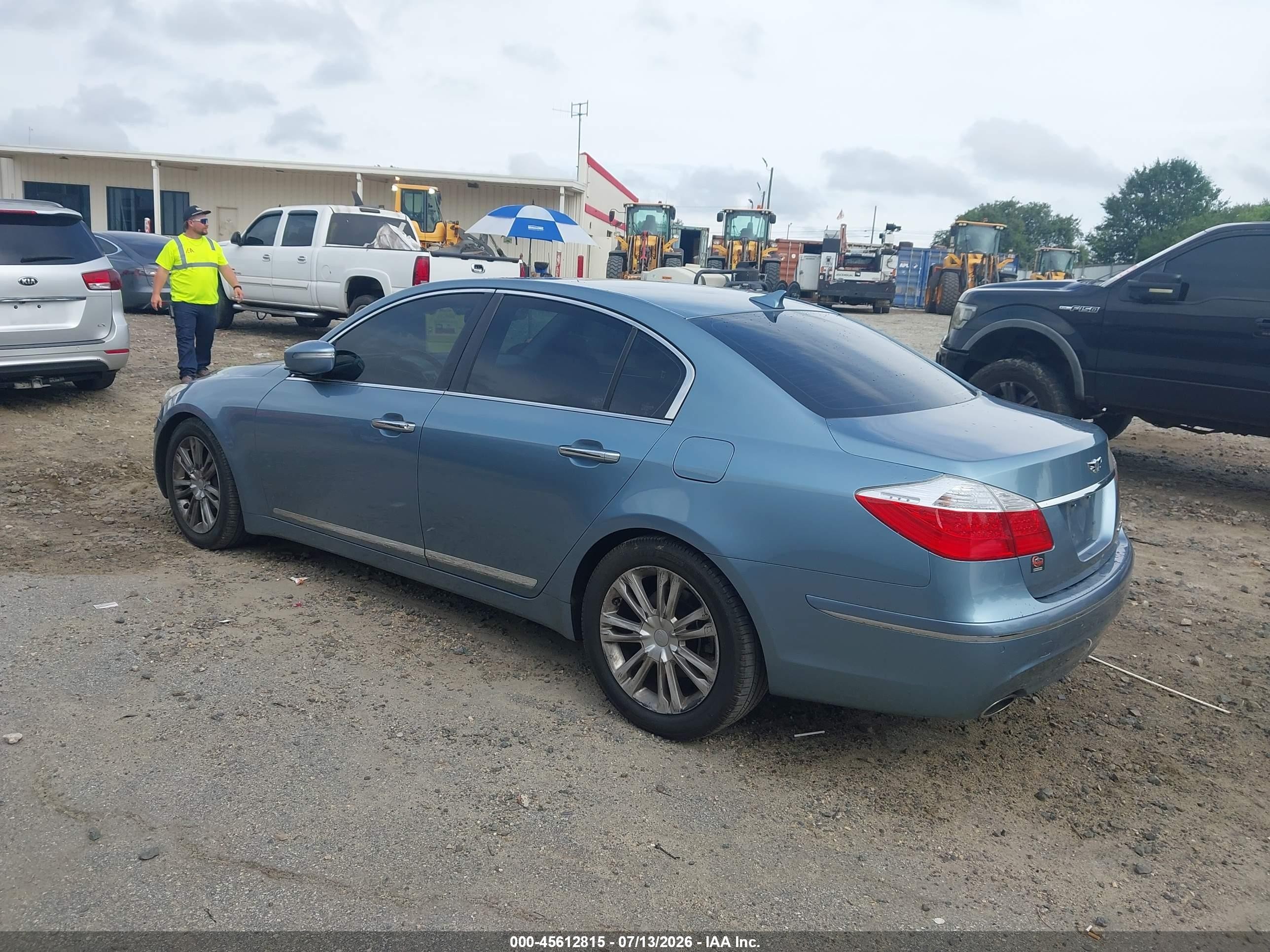 2009 Hyundai Genesis 4.6 Light Blue vin: KMHGC46F59U058521