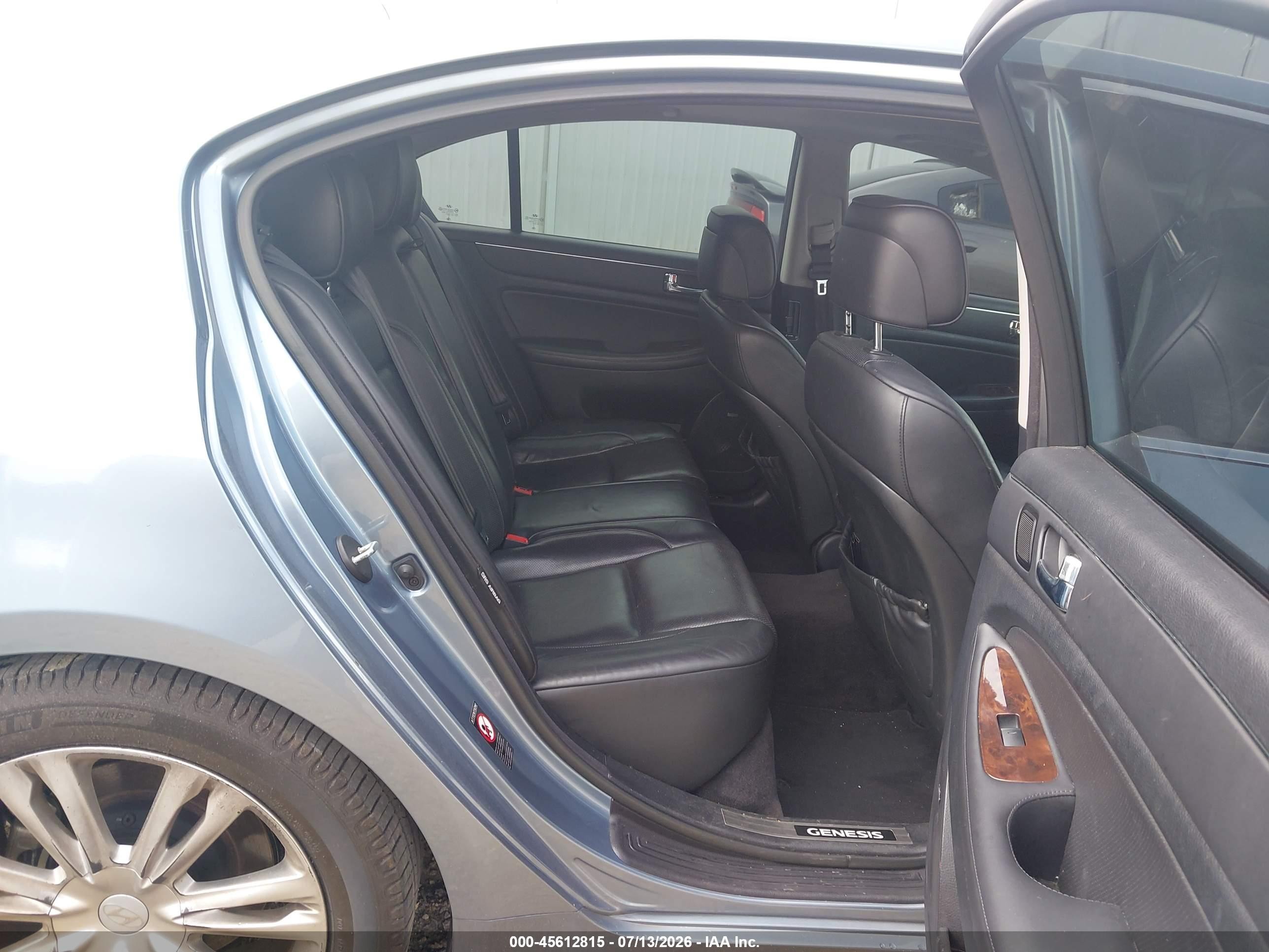 2009 Hyundai Genesis 4.6 Light Blue vin: KMHGC46F59U058521