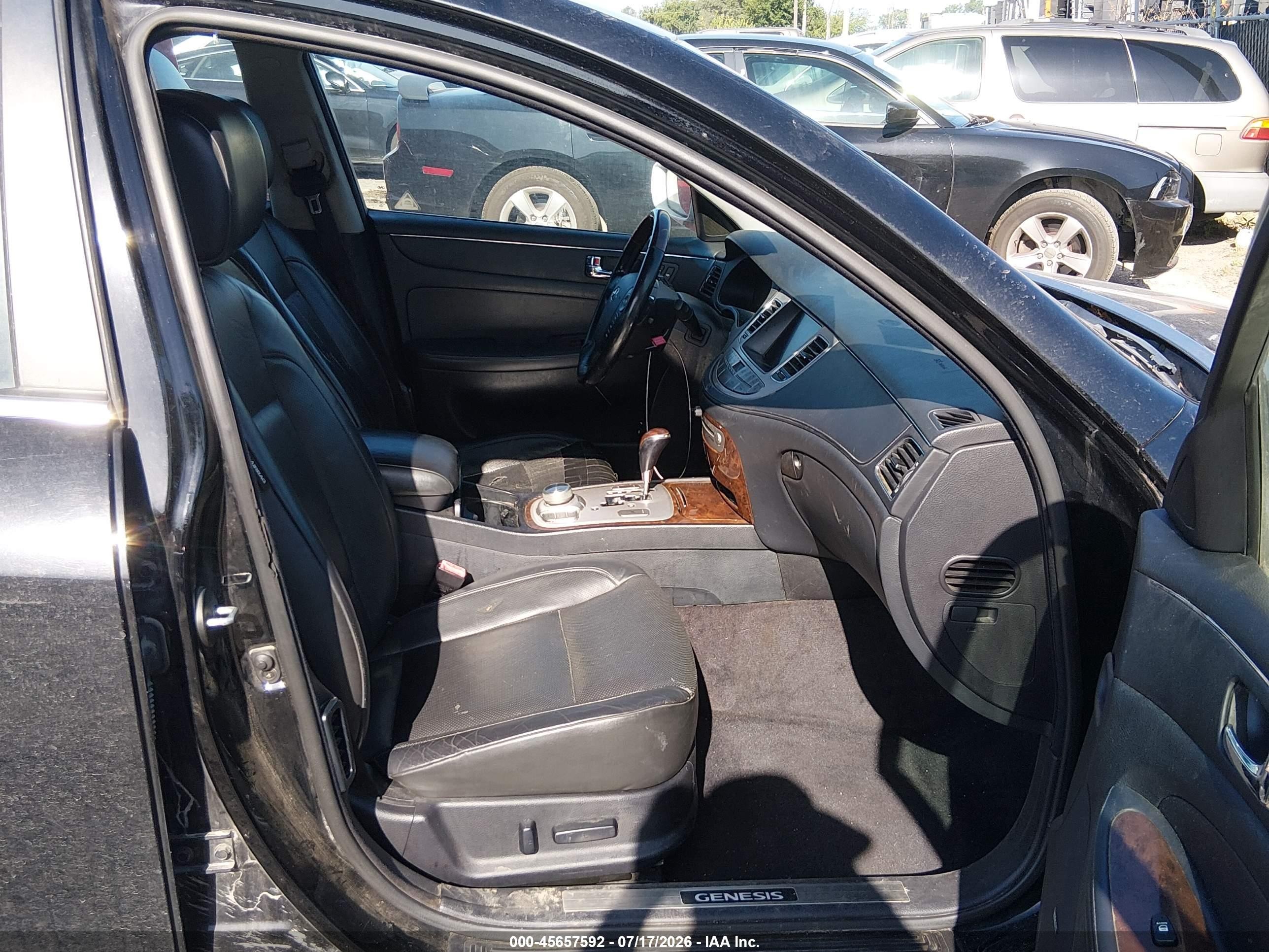 2009 Hyundai Genesis 4.6 Черный vin: KMHGC46F69U041579