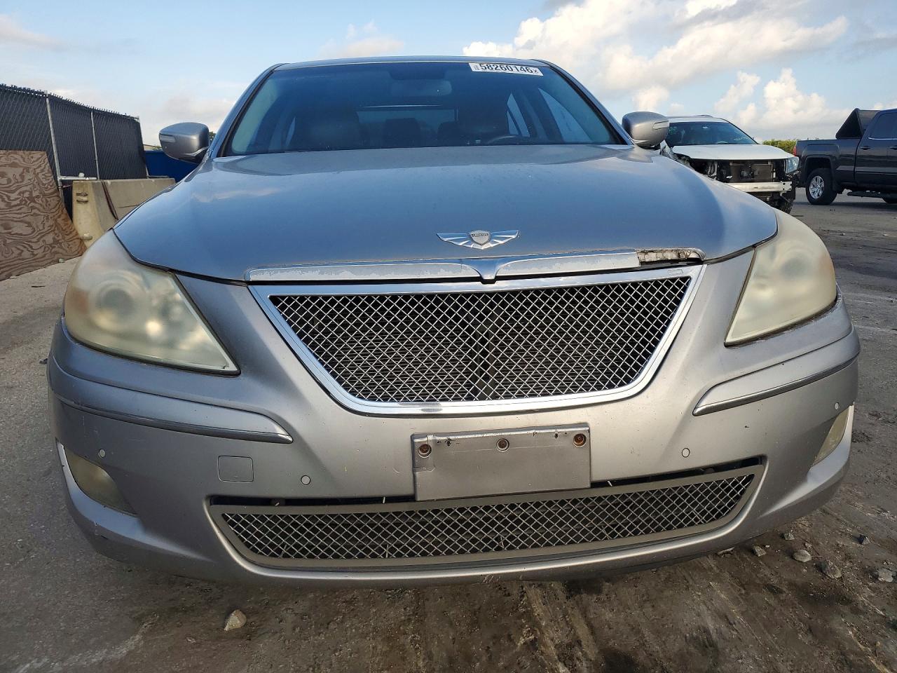 2009 Hyundai Genesis 4.6l Gray vin: KMHGC46F79U055006