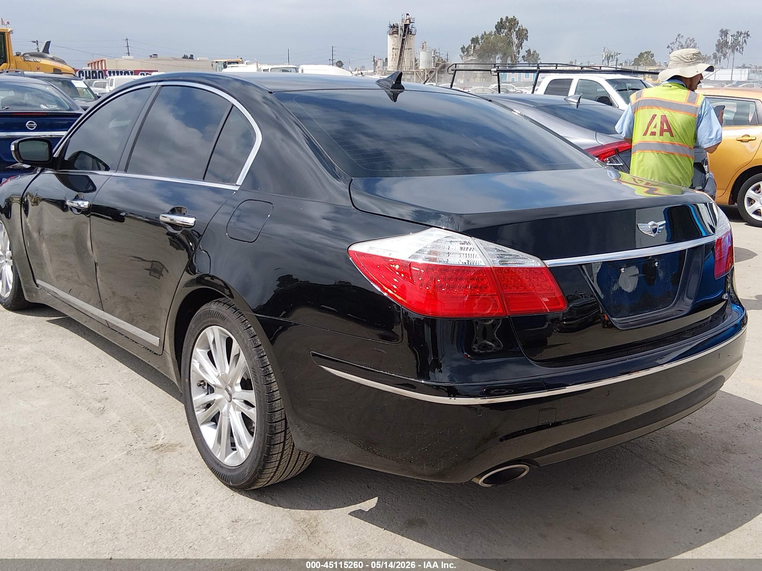 2009 Hyundai Genesis 4.6 Black vin: KMHGC46F79U059430