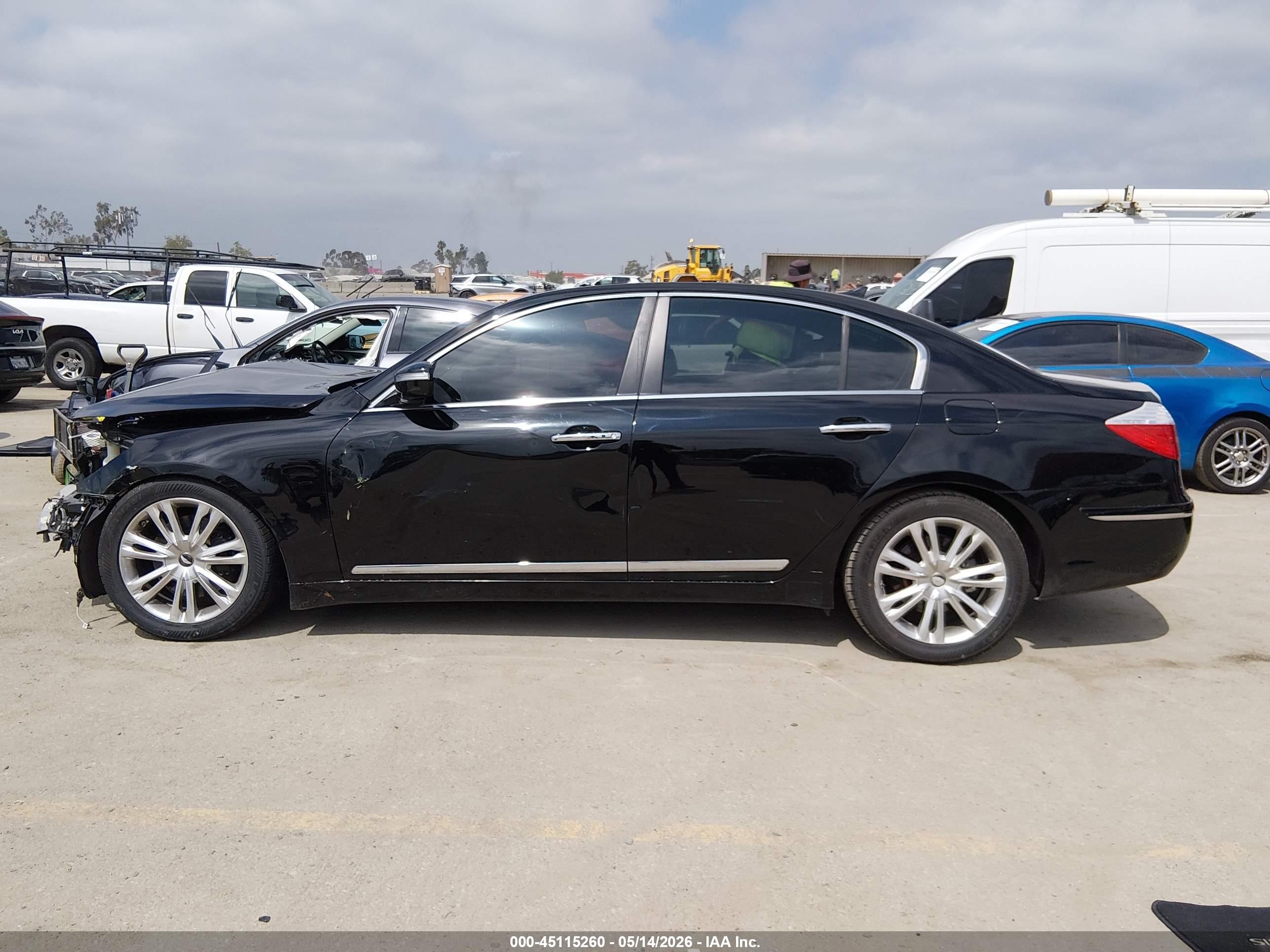 2009 Hyundai Genesis 4.6 Black vin: KMHGC46F79U059430