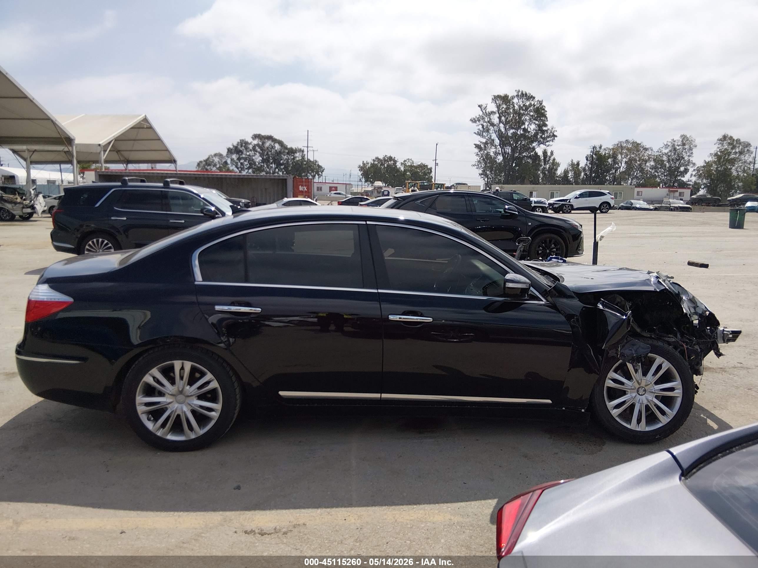 2009 Hyundai Genesis 4.6 Black vin: KMHGC46F79U059430