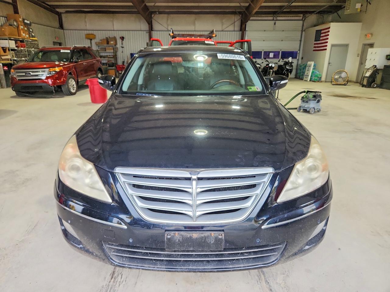 2009 Hyundai Genesis 4.6l Black vin: KMHGC46F89U032110