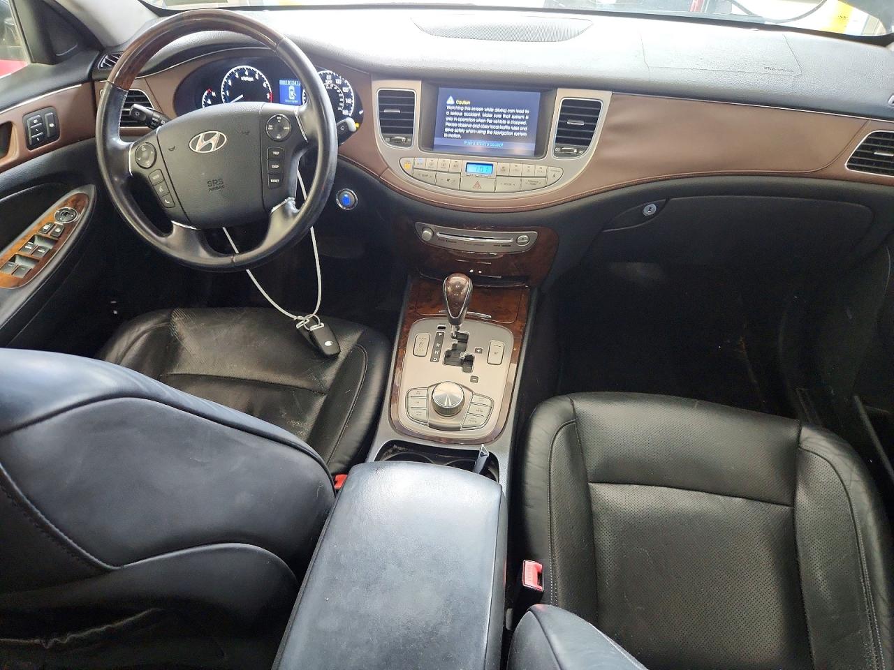 2009 Hyundai Genesis 4.6l Black vin: KMHGC46F89U032110