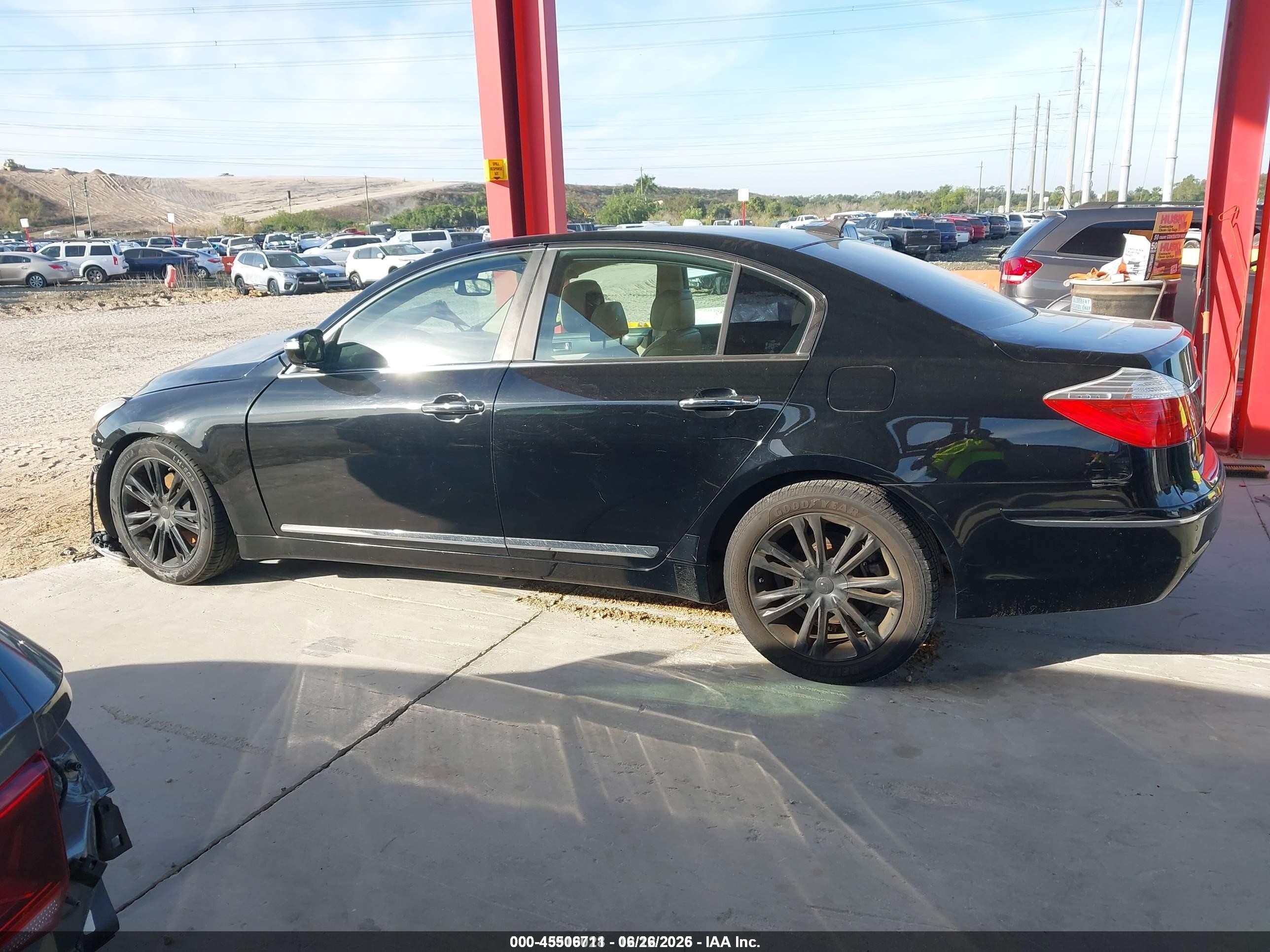 2009 Hyundai Genesis 4.6 Black vin: KMHGC46F89U064992