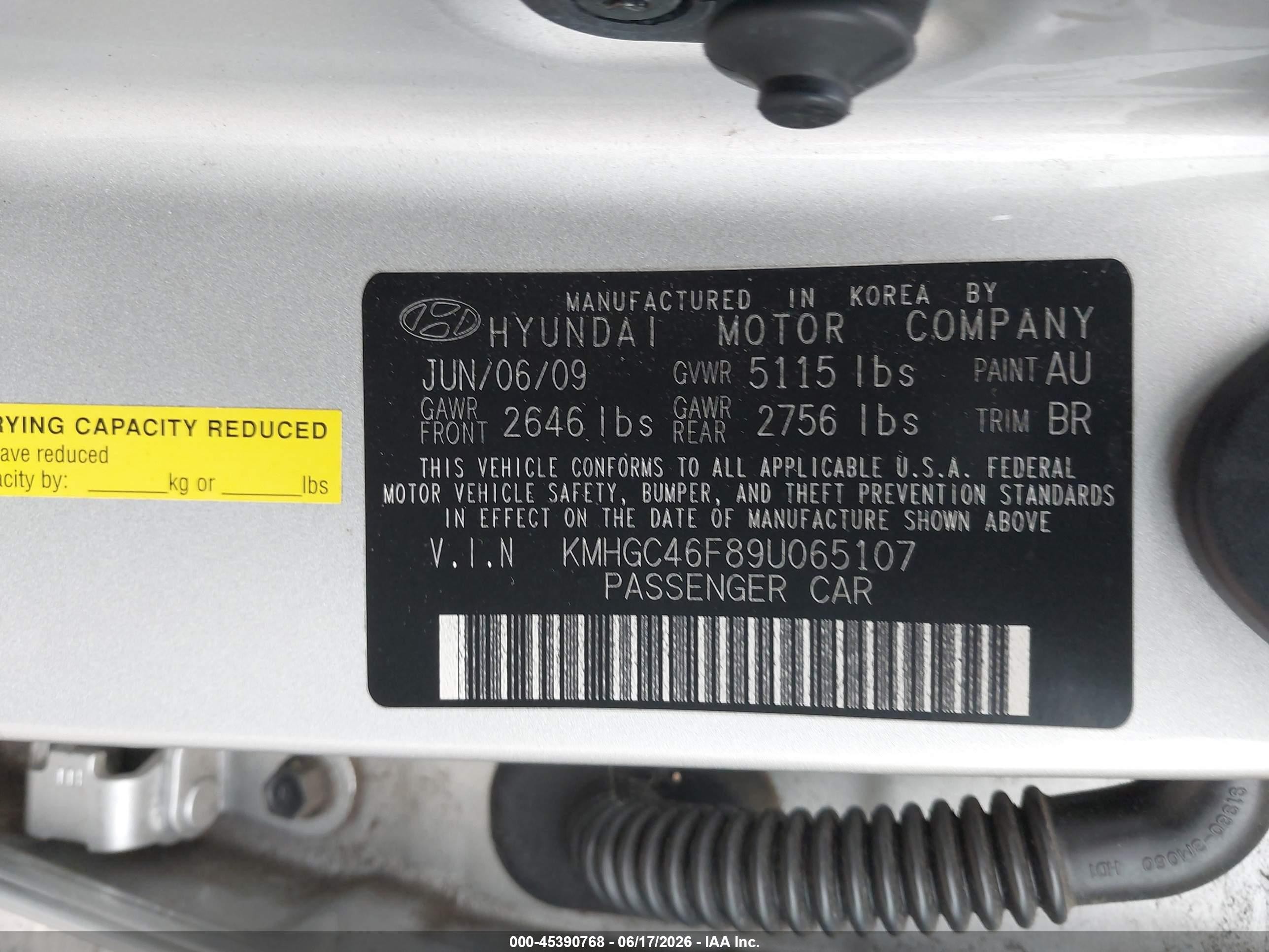 2009 Hyundai Genesis 4.6 Silver vin: KMHGC46F89U065107