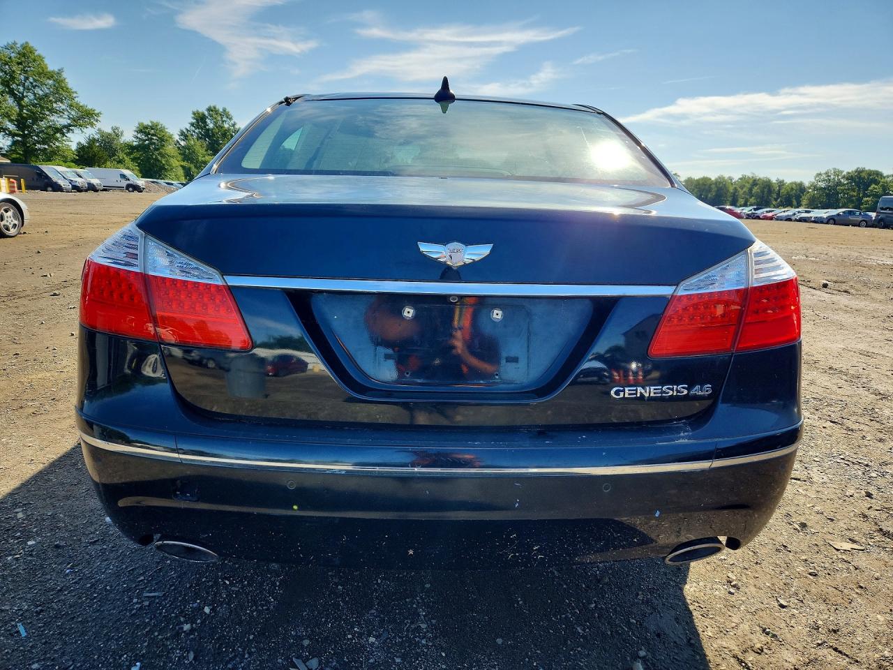 2009 Hyundai Genesis 4.6l Black vin: KMHGC46F99U068176